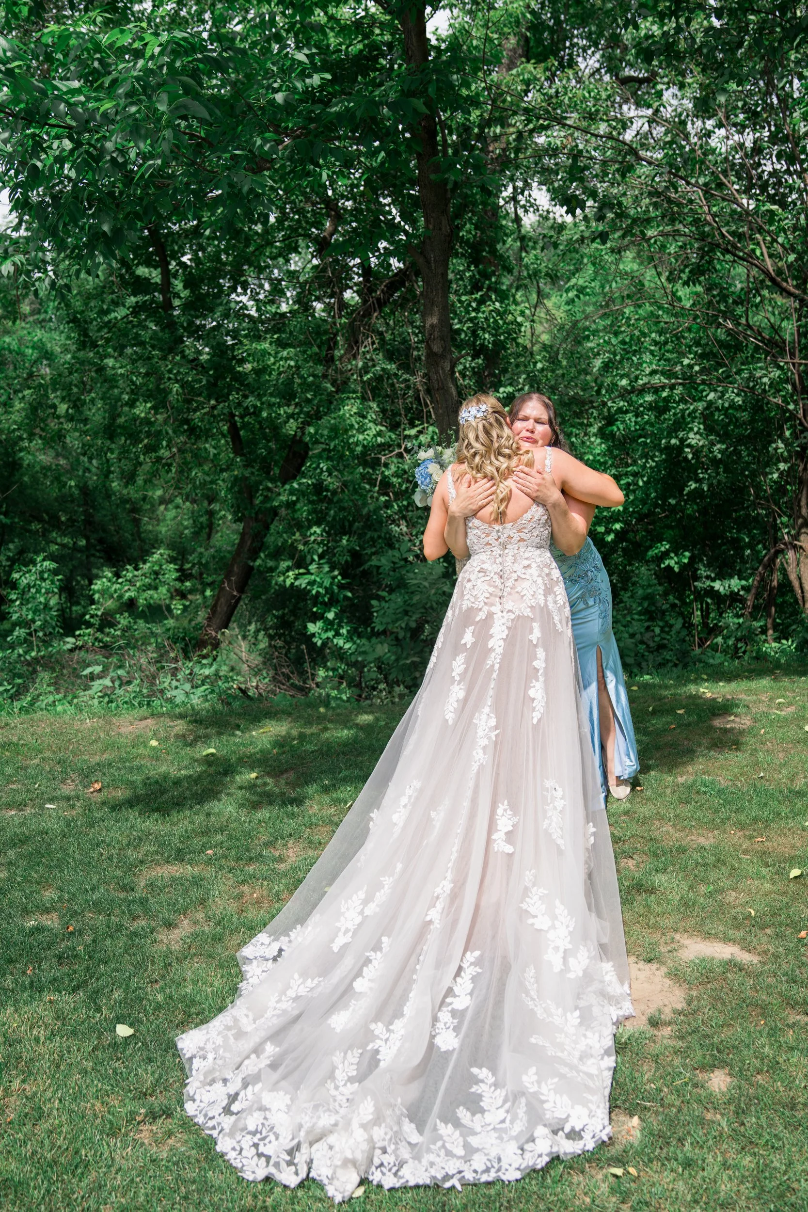 Wisconsin-wedding-photographer-lacrosse-best-wedding-photography-bride-2027-milwaukee-wedding-photographer-bridal-portraits-162.jpg