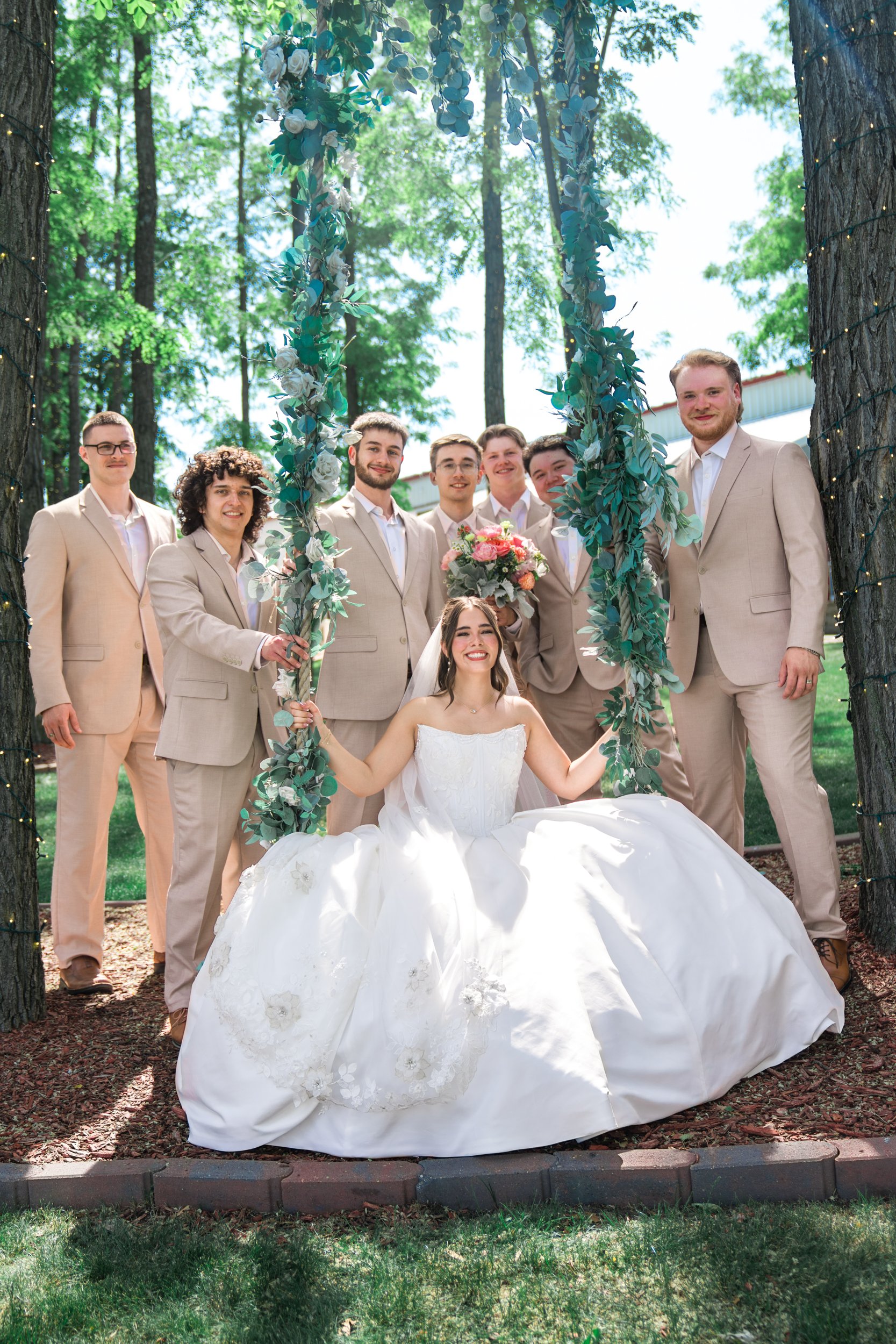 Celebrations-on-the-river-la-crosse-wisconsin-wedding-photography-midwest-wedding-portraits133.jpg
