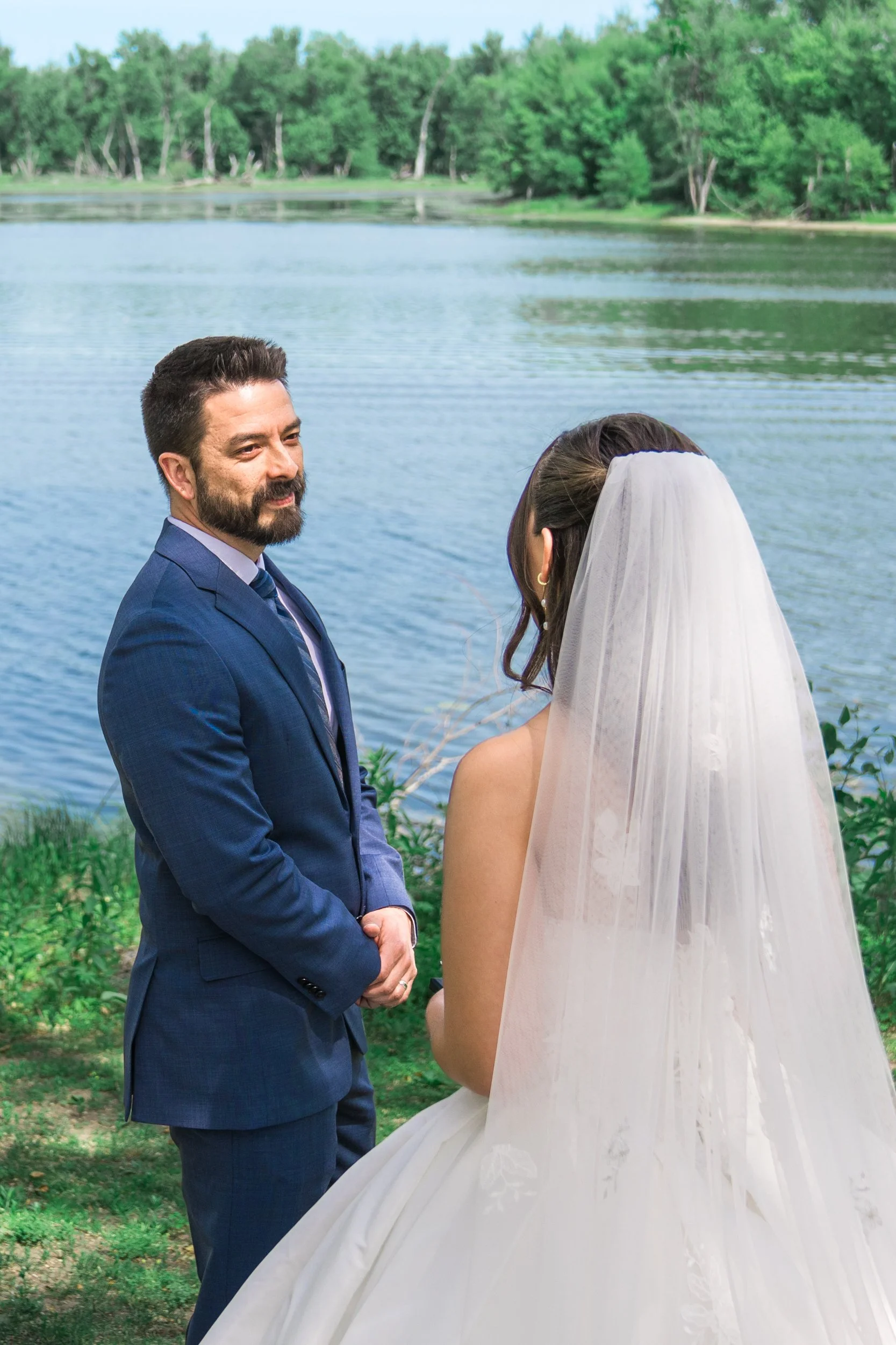 Celebrations-on-the-river-la-crosse-wisconsin-wedding-photography-midwest-wedding-portraits089.jpg