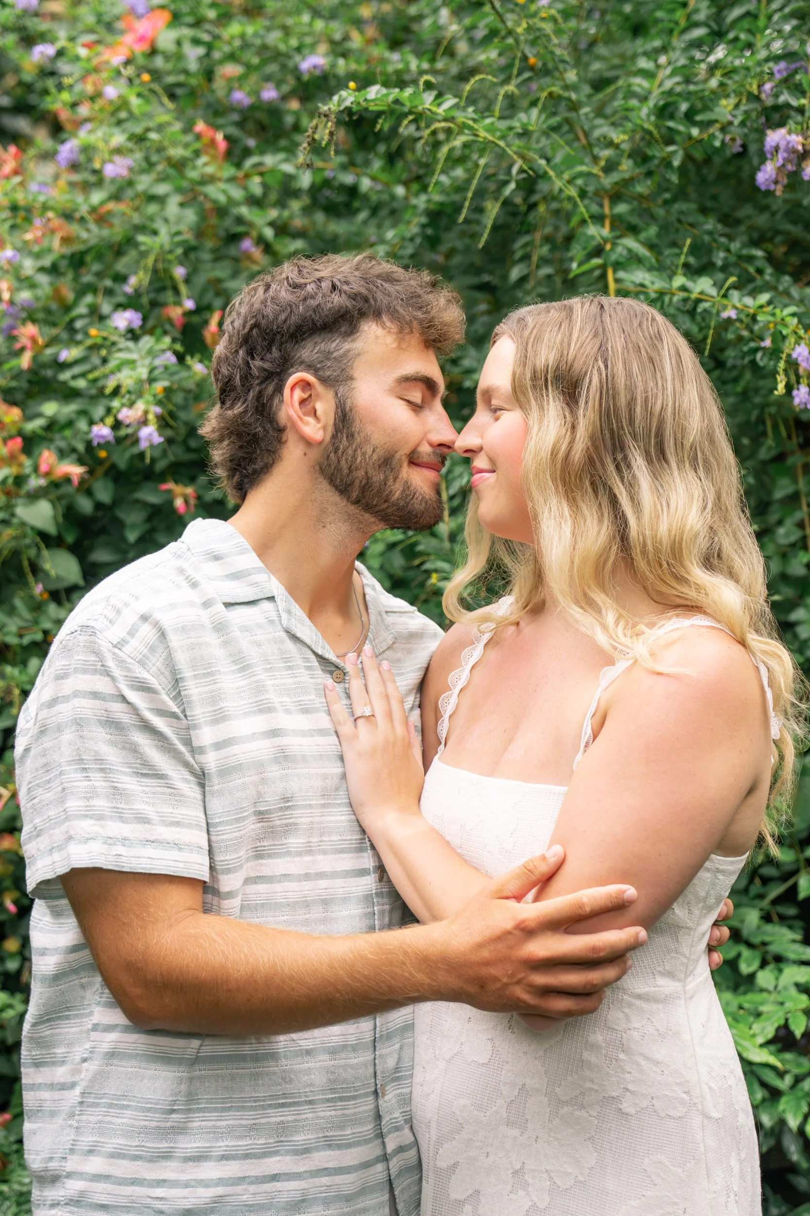 mitchell-park-domes-milwaukee-wisconsin-wedding-engagement-photographer-fine-art-photo-session-bridal-portraits-best-wedding-engaged-photography-028.jpg