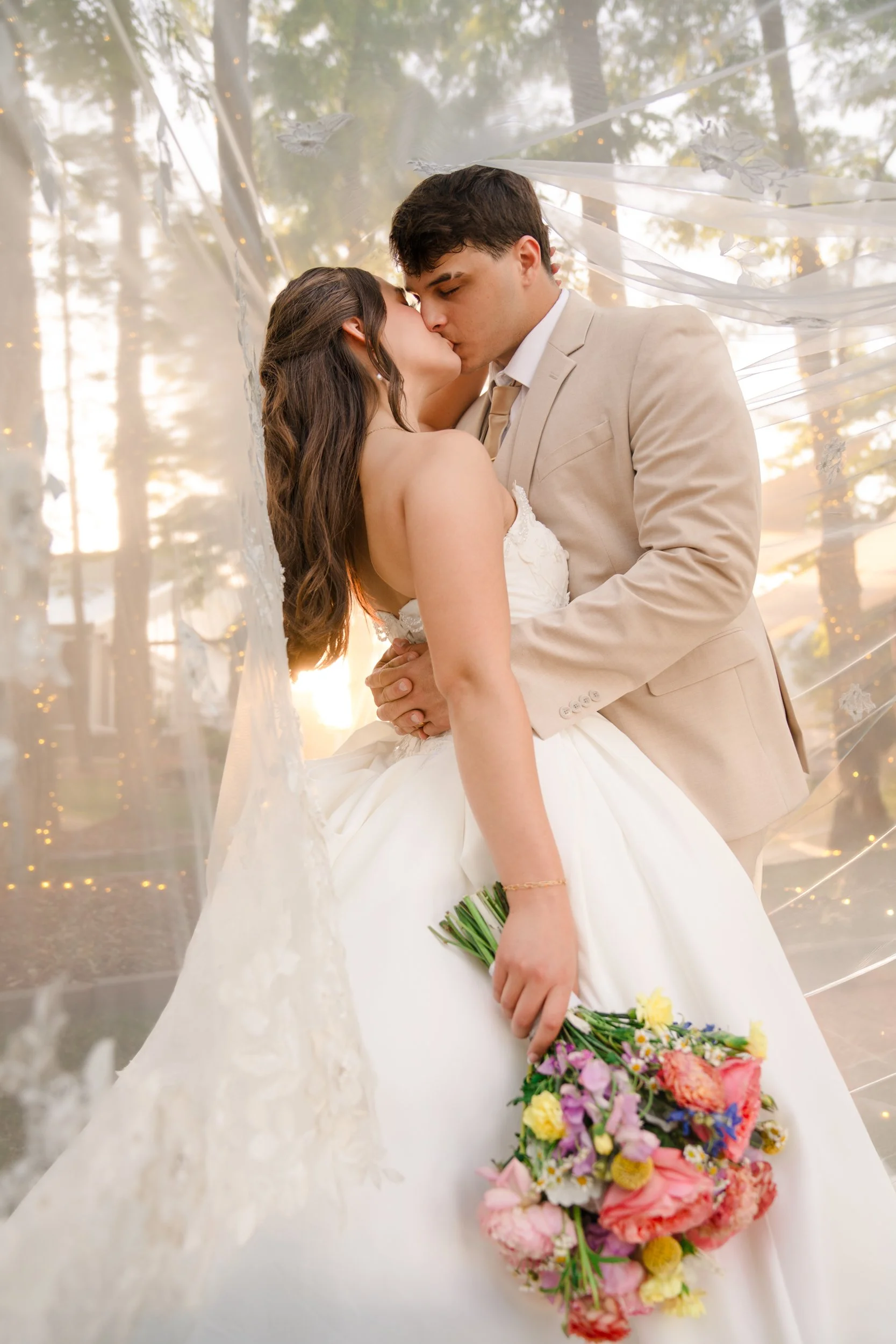 Celebrations-on-the-river-la-crosse-wisconsin-wedding-photography-midwest-wedding-portraits586.jpg
