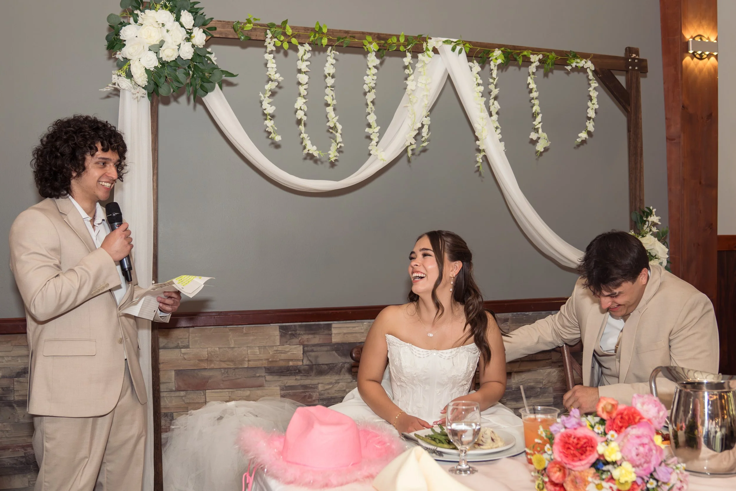 Celebrations-on-the-river-la-crosse-wisconsin-wedding-photography-midwest-wedding-portraits435.jpg