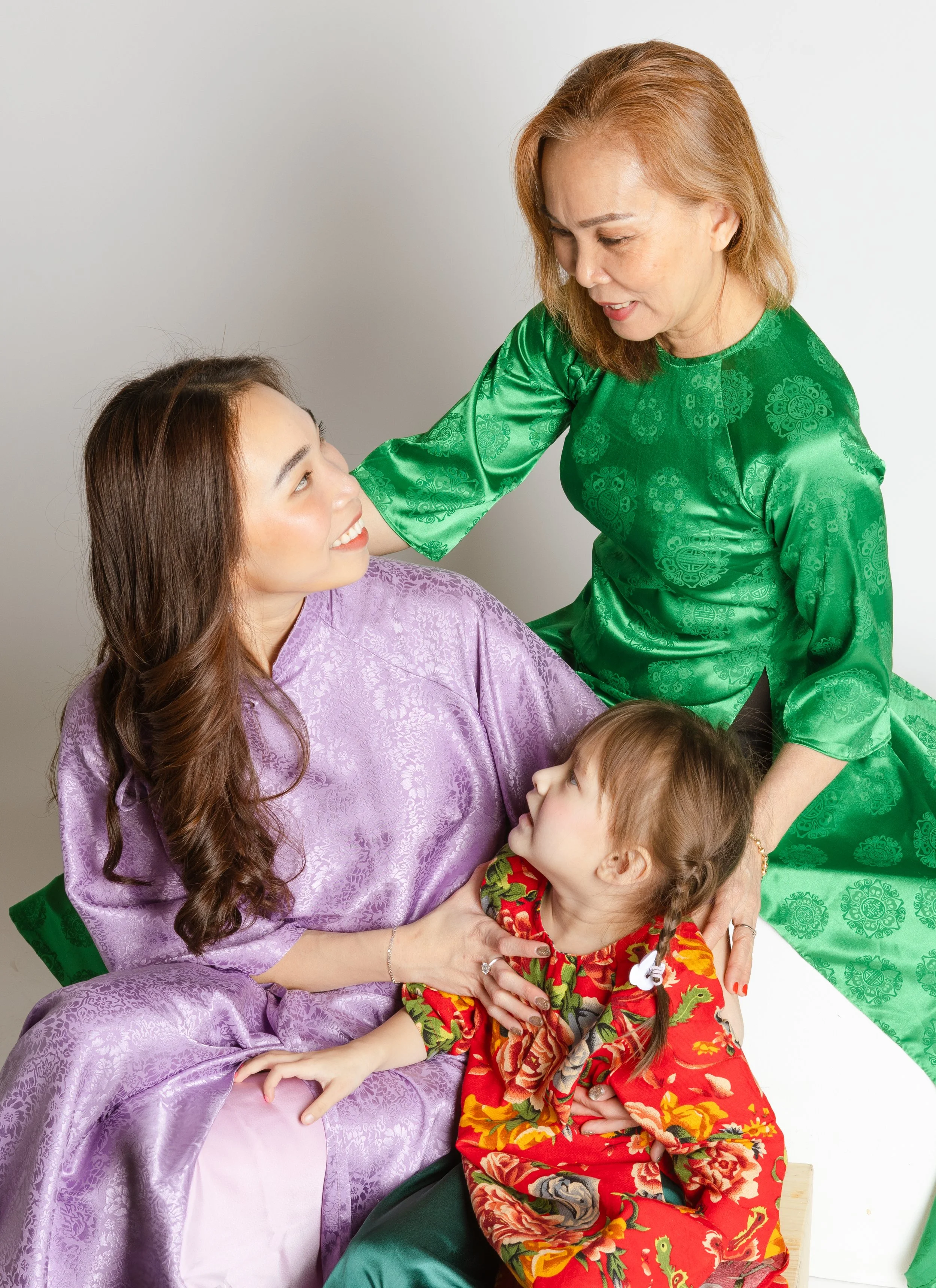 milwauke-wisconsin-family-studio-portraits-studio-photography-indoor-family-photos-kids-session-best-milwaukee-wisconsin-family-portraits109.jpg