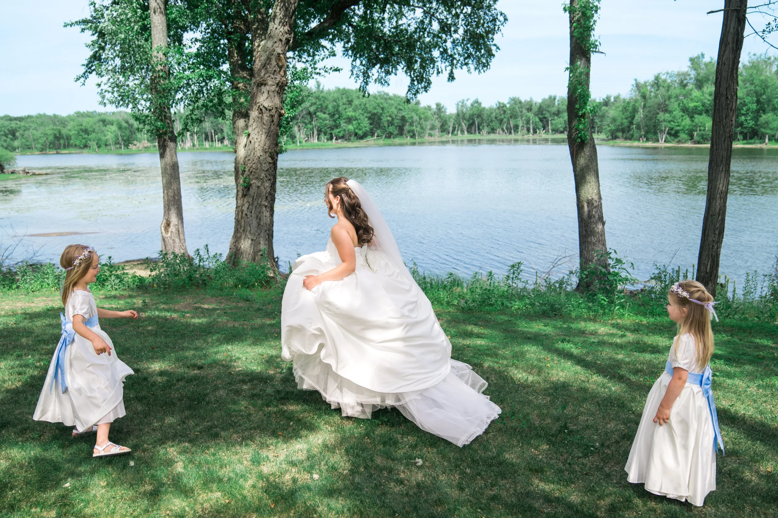 Celebrations-on-the-river-la-crosse-wisconsin-wedding-photography-midwest-wedding-portraits113.jpg