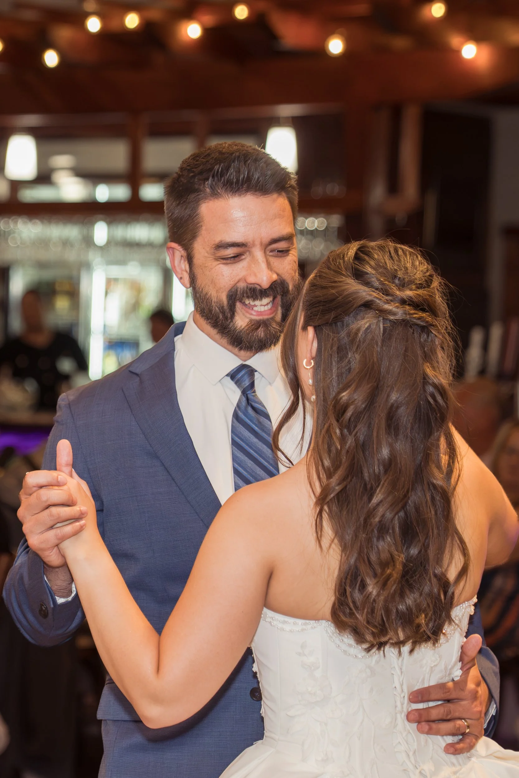 Celebrations-on-the-river-la-crosse-wisconsin-wedding-photography-midwest-wedding-portraits526.jpg