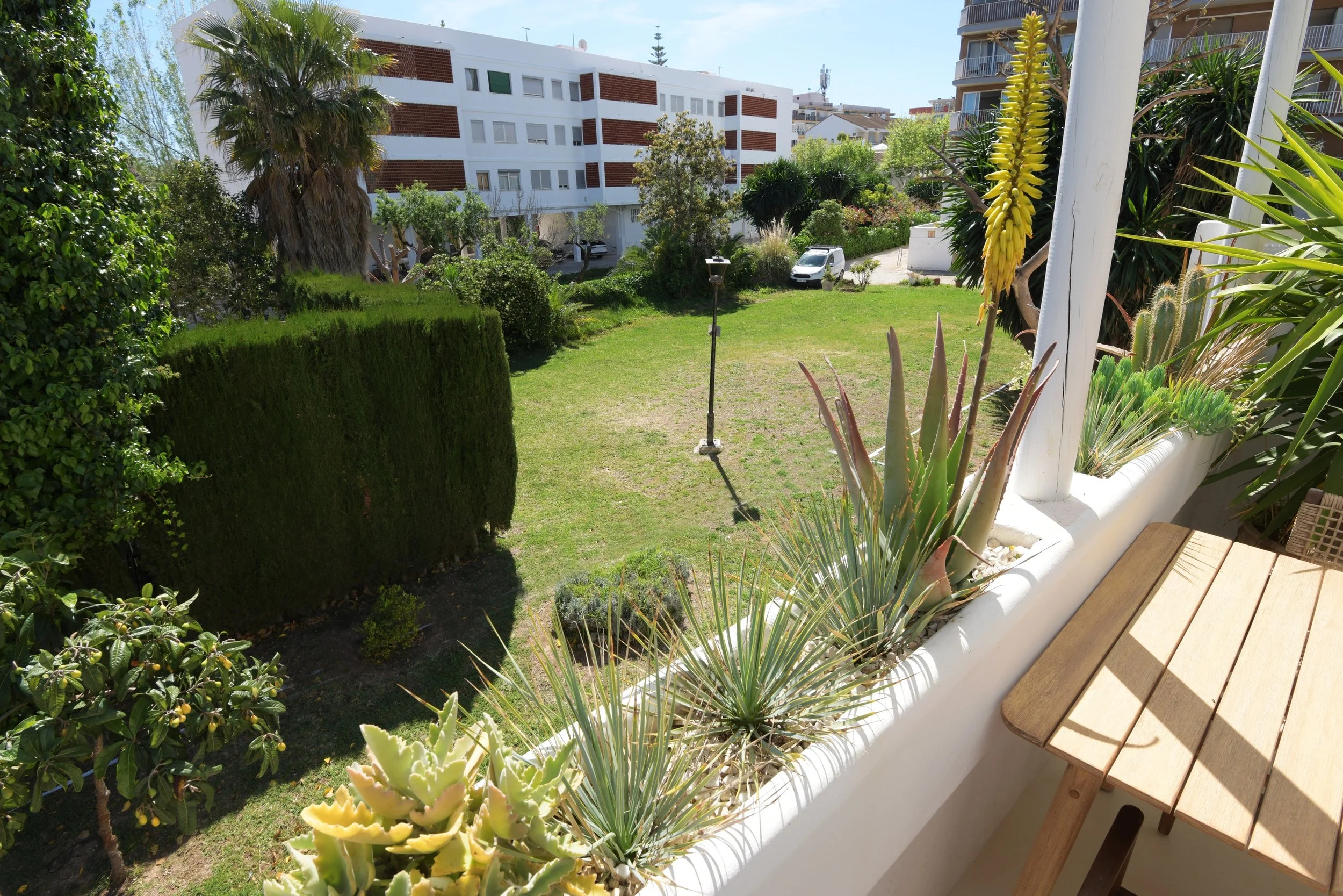 3 stories story Jávea xàbia moraira calpe denia ibiza appartement apartment apartamento wabi sabi design interior ibizian bohemian mediterranian chabada lulu strand beach bart albrecht Platja de l'Arenal Alacant alicanté spain spanje va.jpg