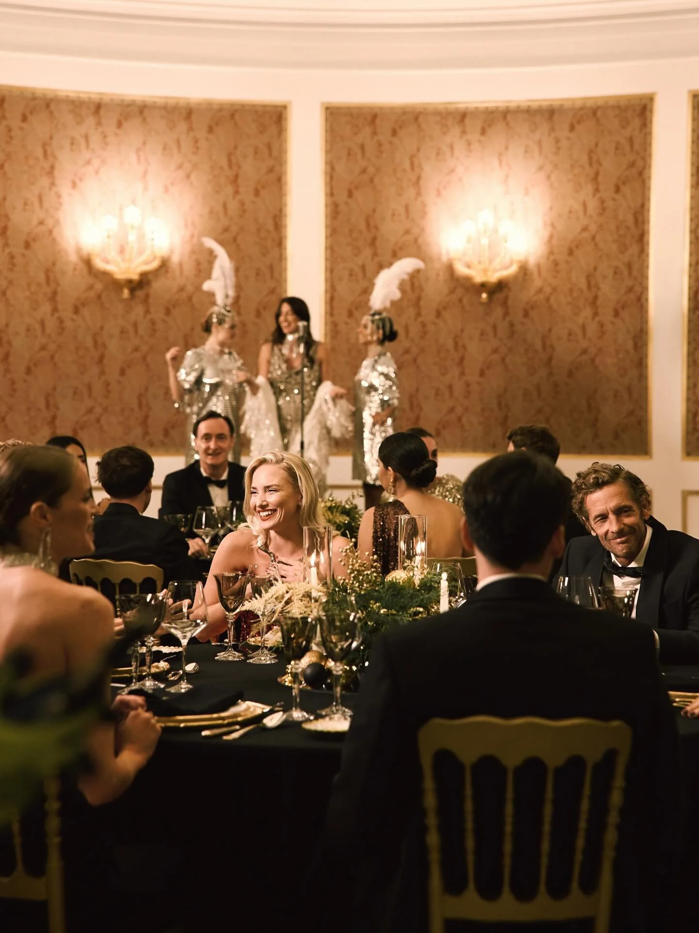 Stills x @fsmadrid con la incre&iacute;ble @fuen.albaladejo 🧡🎄

Photo: @flaviorsolato 
Video: Rodrigo Lopez Reveriego
Video Assist: Luis Fern&aacute;ndez Carr&oacute;n
Producci&oacute;n: @bad__studio 
Stylist: @blancahidalgoh_ 
Muah: @pilar.vilas 
