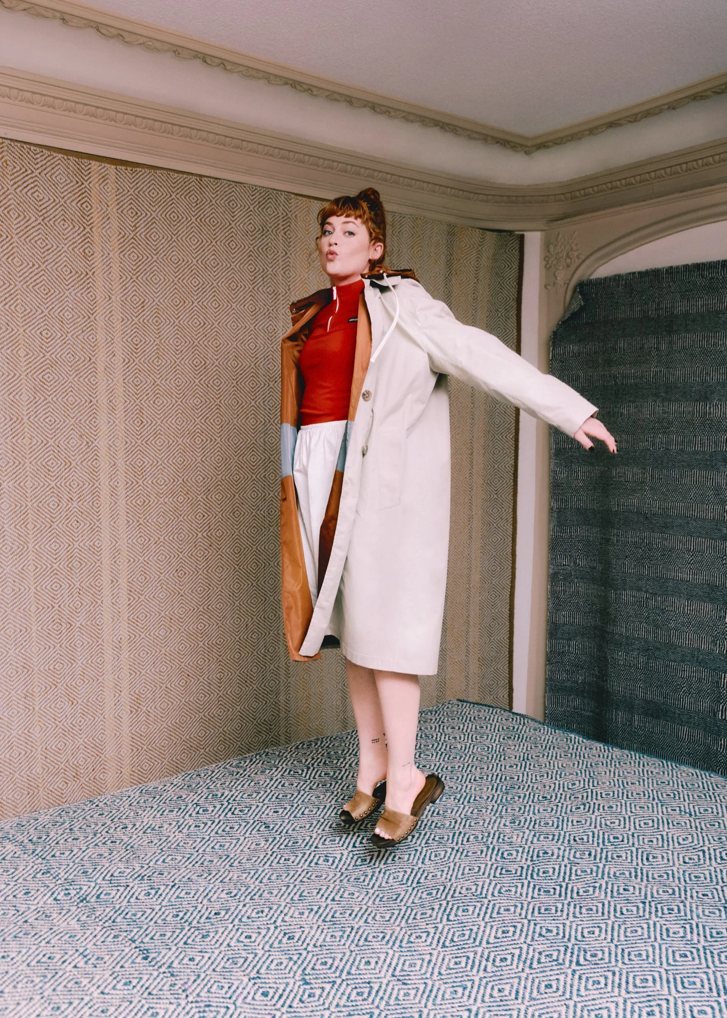 Chloe Wallace - Vogue Spain jan'25