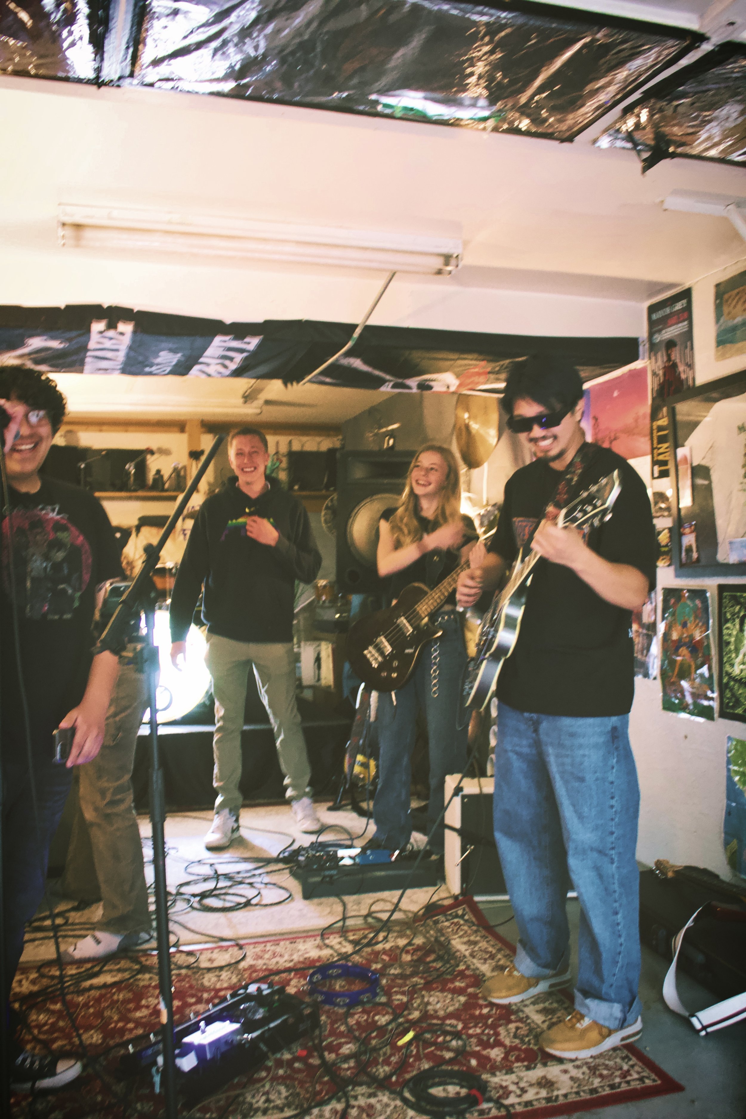 Had a bunch of "guest singers" and had a killer time eating pulled pork sandwiches with all of my supporters - 4/25/26