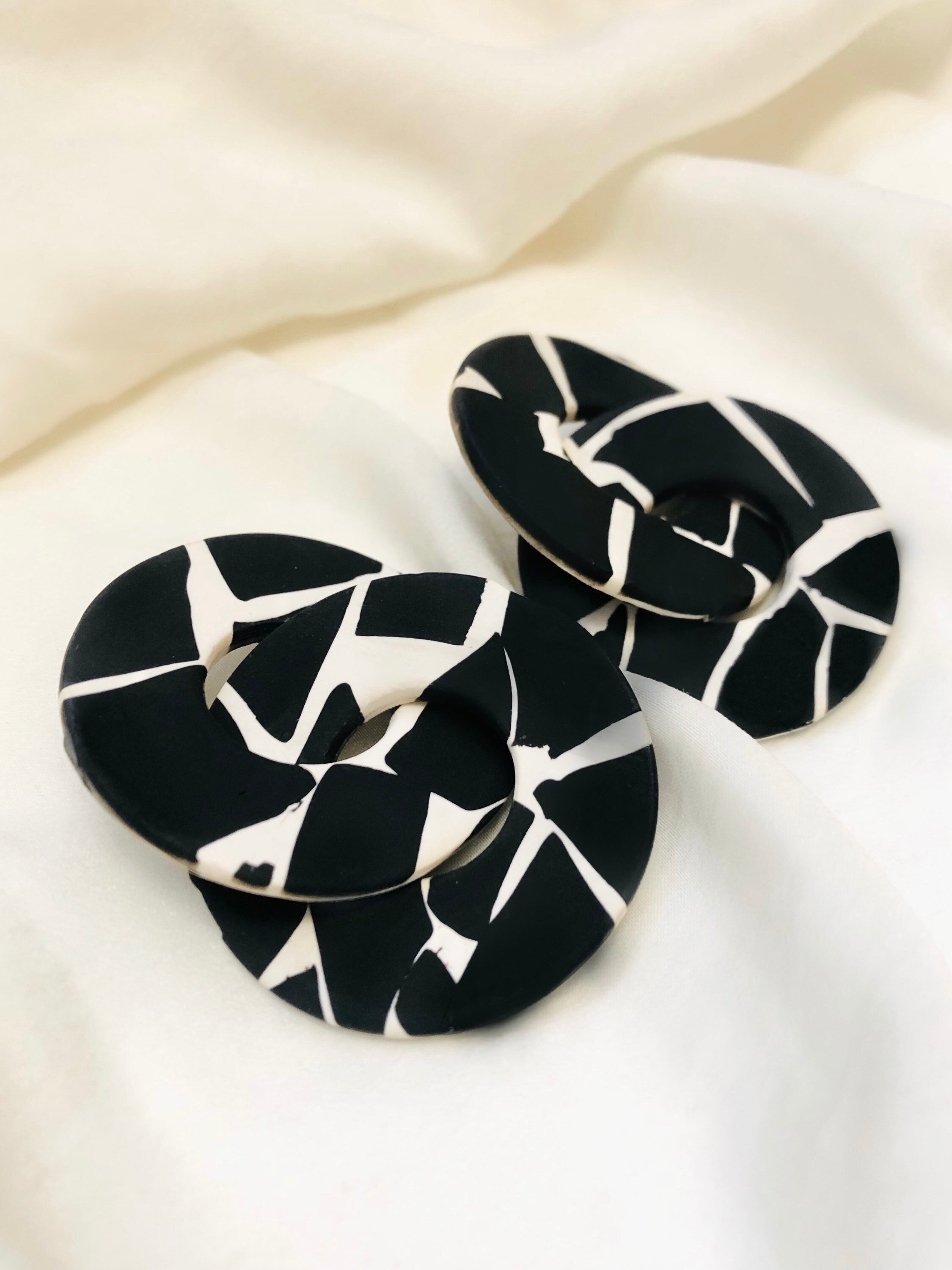 https://i.etsystatic.com/25702044/r/il/6b5dd4/4337474672/il_fullxfull.4337474672_s51n.jpg