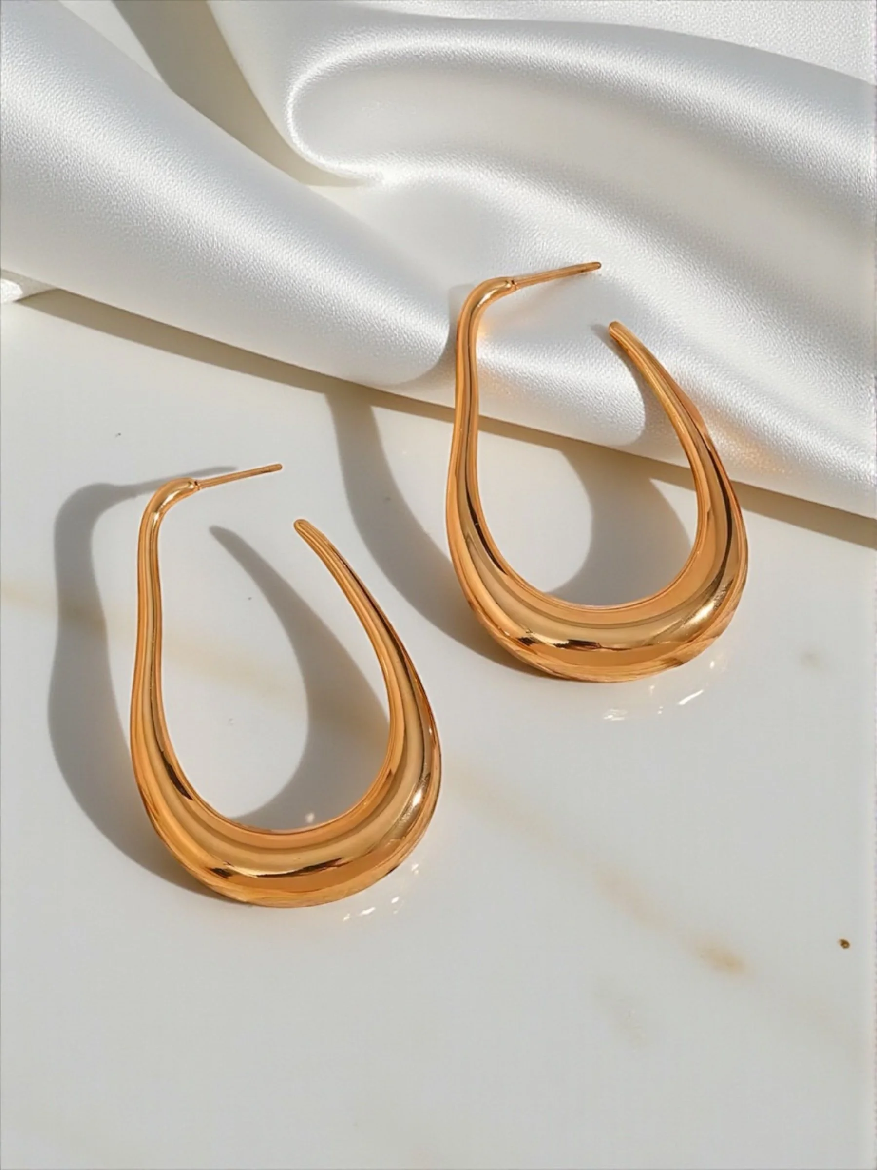 THAT Girl Statement Hoop