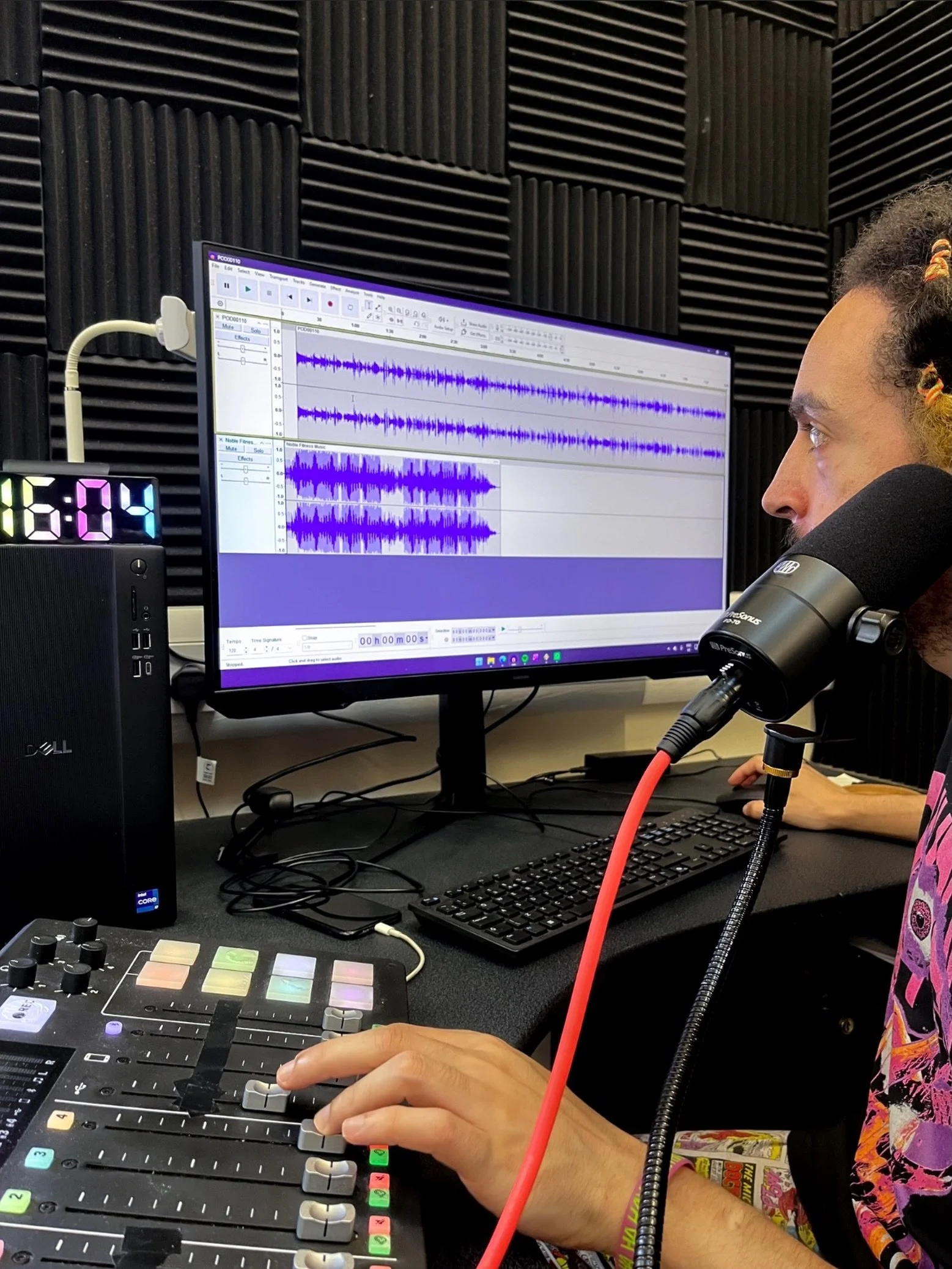 You&rsquo;ve caught J-Man editing one of the 32 shows that play over the weekend on Burton Radio!🫣

Friday-Sunday we have a mix of live shows and pre-records so you can be entertained all weekend 🤩

Listen on burtonradio.co.uk

#burtonradio #burton