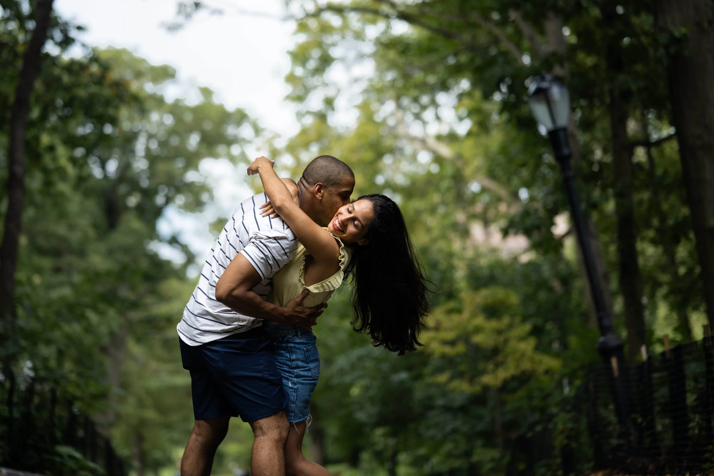 Engagement photos in Fort Tryon Park_NYC engagement photographer_new york wedding photos-27.jpg