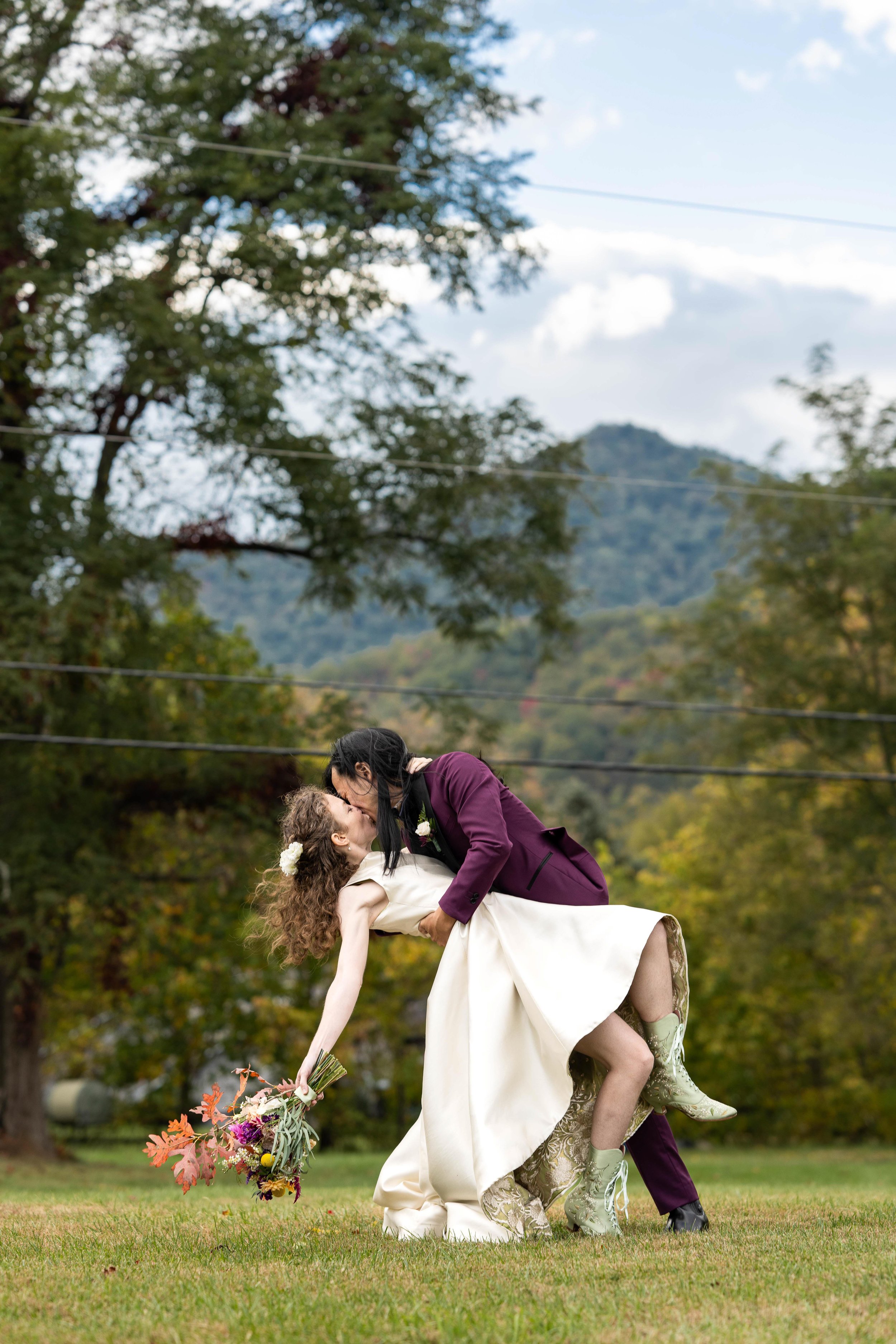 New York wedding photographer_fall weddings in upstate new york_Catskills barn wedding-129.jpg