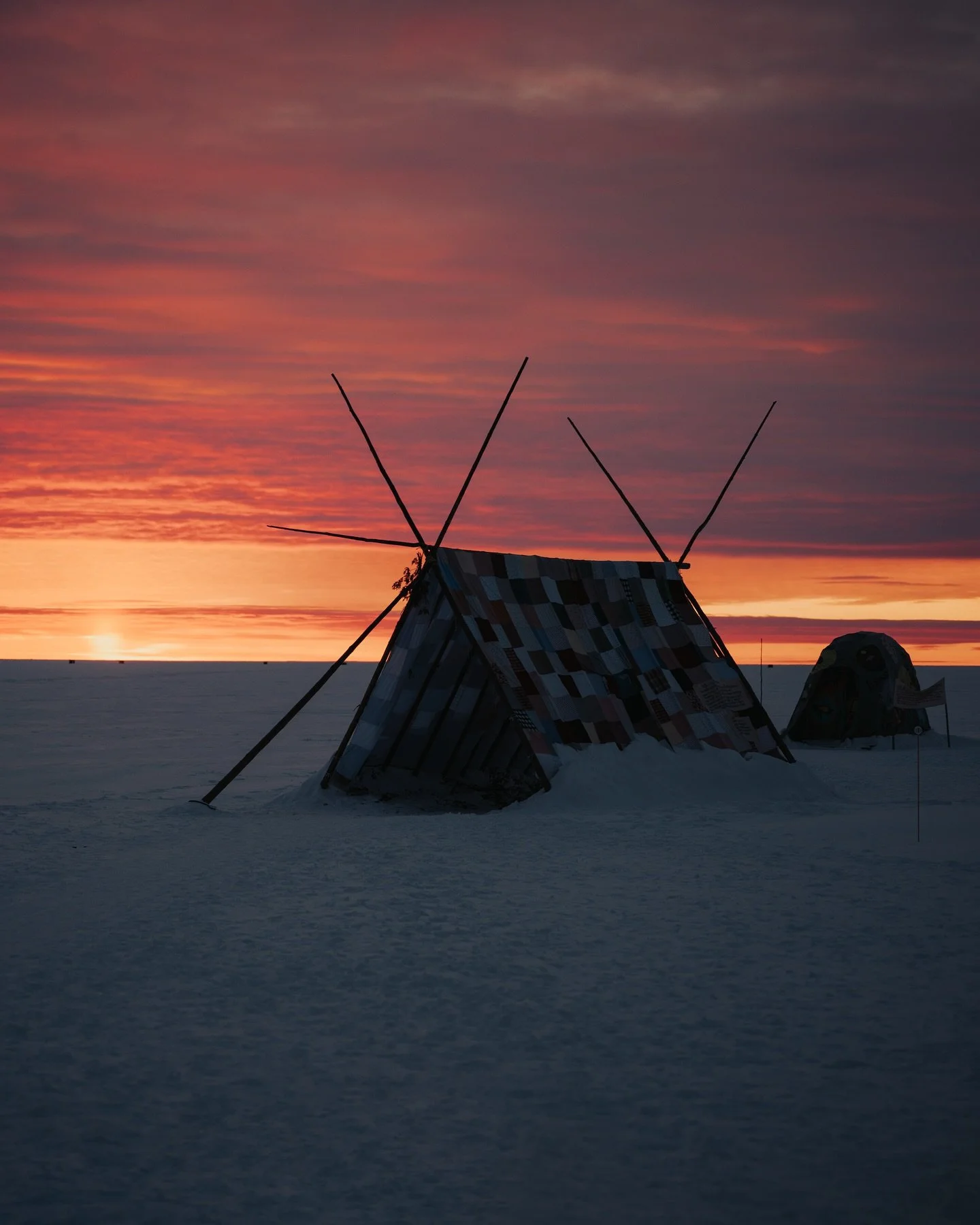 Who knew a frozen lake could double as an art exhibit? Lake Nipissing turned into an open-air gallery, and the sunset definitely stole the show. Ice Follies once again proved that winter isn&rsquo;t just for hibernation. ❄️☃️

Other than me almost tu