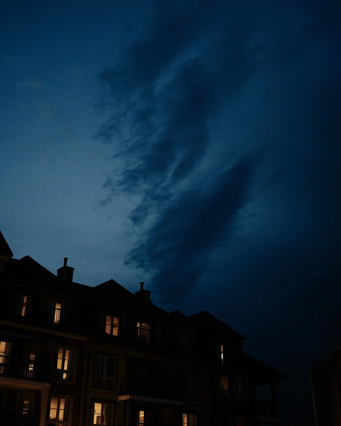 Fading light, freezing wind, and a sky that feels like it&rsquo;s hiding ancient stories of dragons that once ruled it.