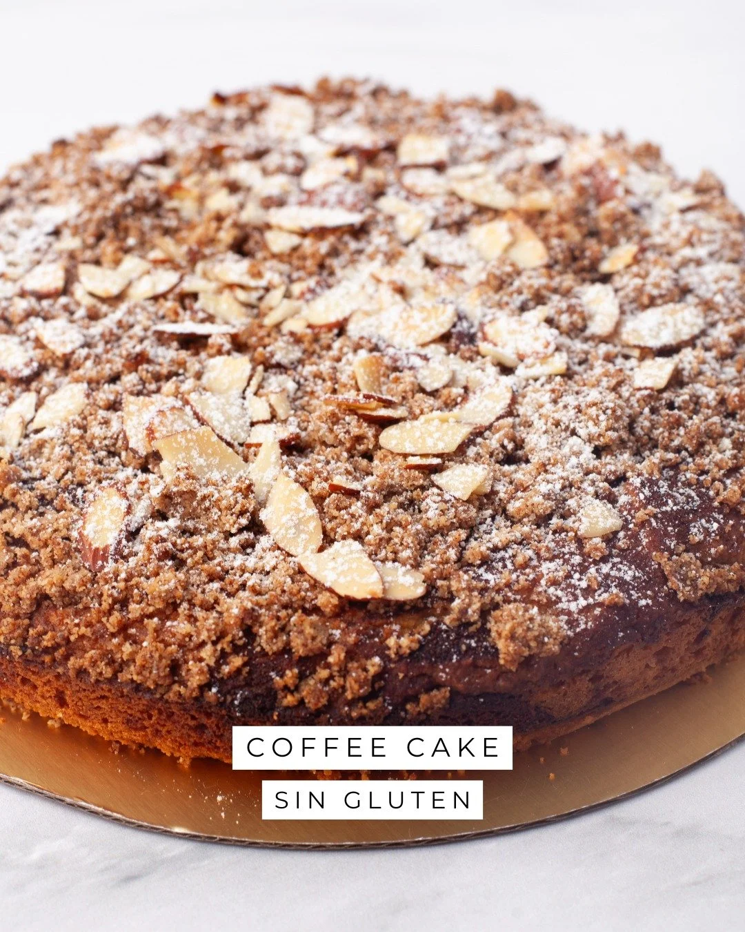 🌿 Disfruta de un cl&aacute;sico en versi&oacute;n ligera y saludable:
Coffee cake gluten free, low carb y low sugar 💛
Endulzado naturalmente con az&uacute;car de coco o monk fruit, perfecto con tu caf&eacute; o t&eacute;. ☕🍰
.
.
.
.
#Reposter&iacu