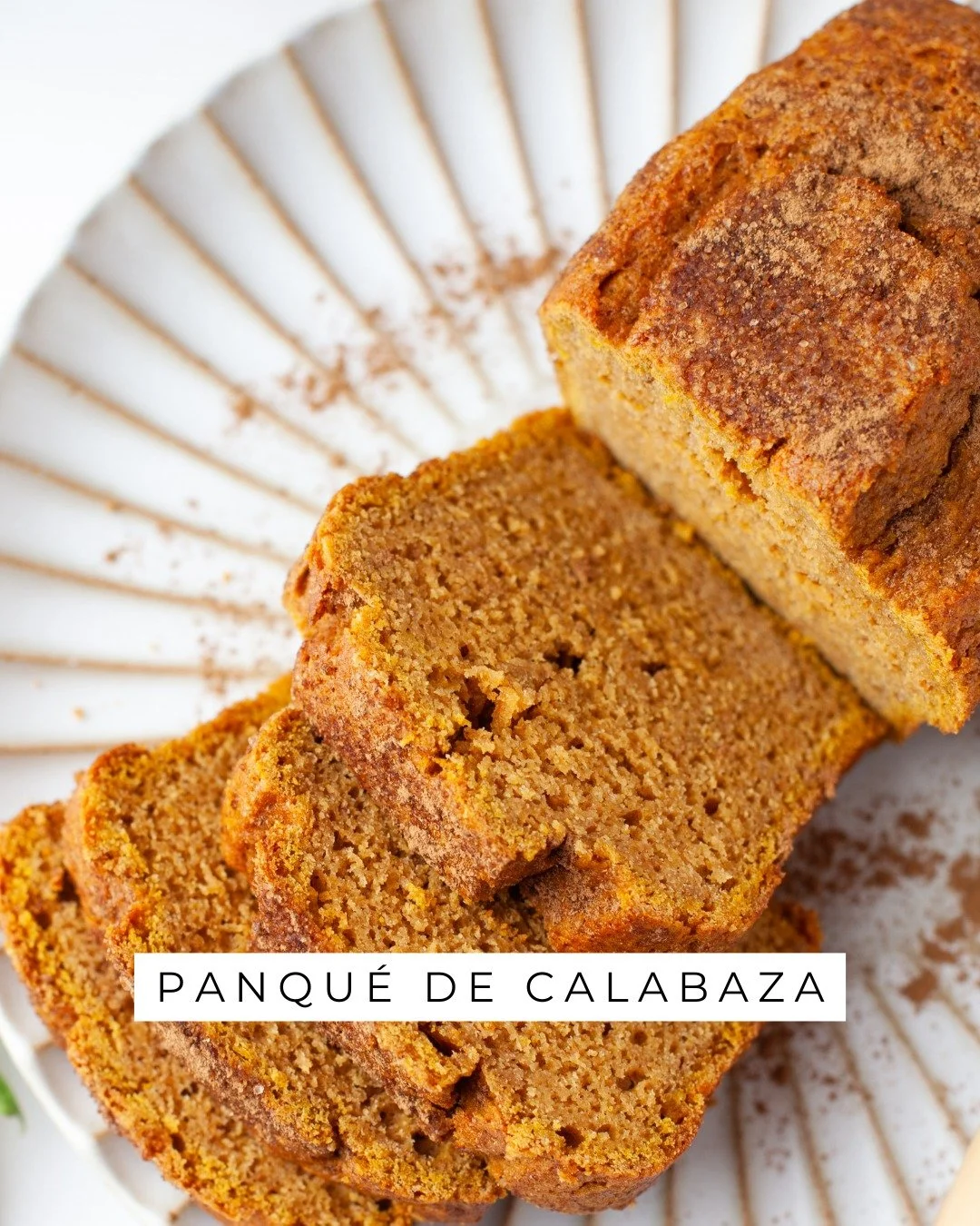✨Nuevo panqu&eacute; de temporada✨
Llega el panqu&eacute; de calabaza, tan suave y esponjoso que se derrite en la boca. 🍞💛
Preparado con pur&eacute; natural de calabaza, un toque de canela y especias que llenan tu casa con el aroma del oto&ntilde;o