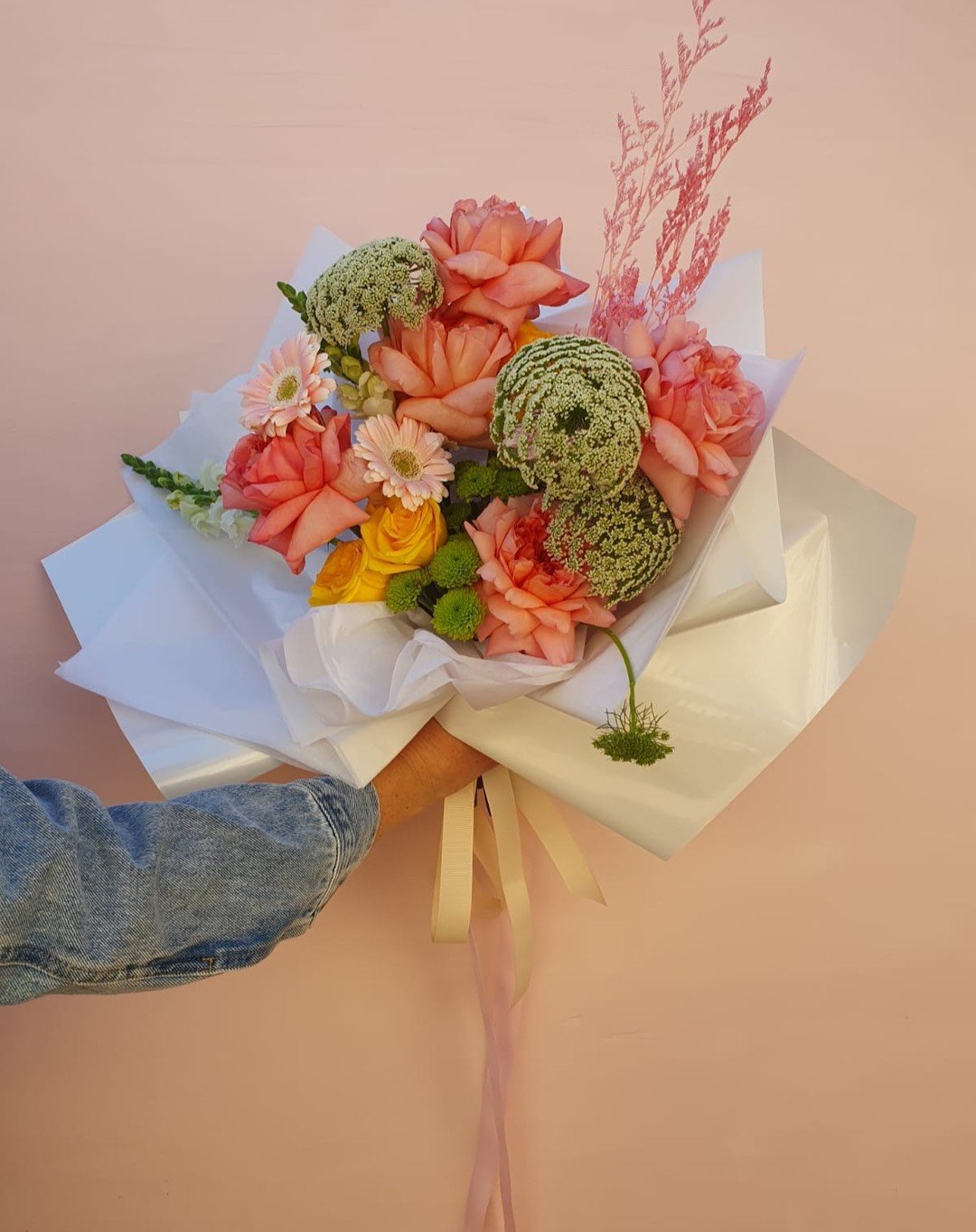 💐 Celebrating Mums, one bouquet at a time 💐

@roseandlilyfloralhaus know exactly what mums want. Treat mum to something that'll make her smile this Sunday 🌷🌹🌷

Order from the Mother's Day Collection via link in story 🤳💐

#freochamber #fremantl