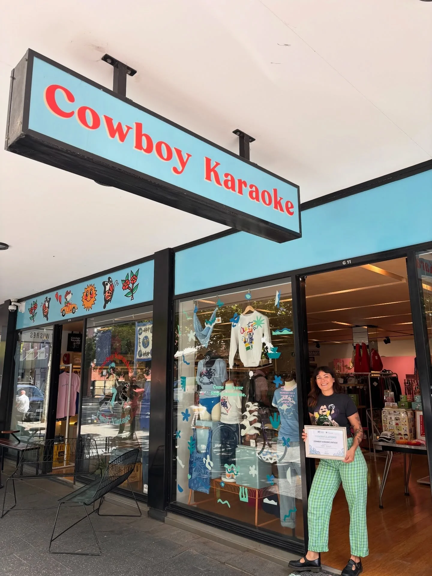 ✨Celebrating Our Make Waves Competition Winners!🌊
We&rsquo;ve been out and about visiting the incredible businesses who took out the top spots in the Make Waves Window Displays Competition! 🙌 These photos perfectly capture the people &amp; the pass