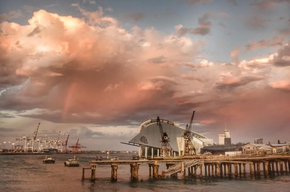 Too beautiful not to re-share! ✨🌅
Golden skies over Fremantle Port &mdash; moments like this remind you to slow down &amp; just watch the world glow. 💛🌊
📸 - @flotsamandjetsam6162