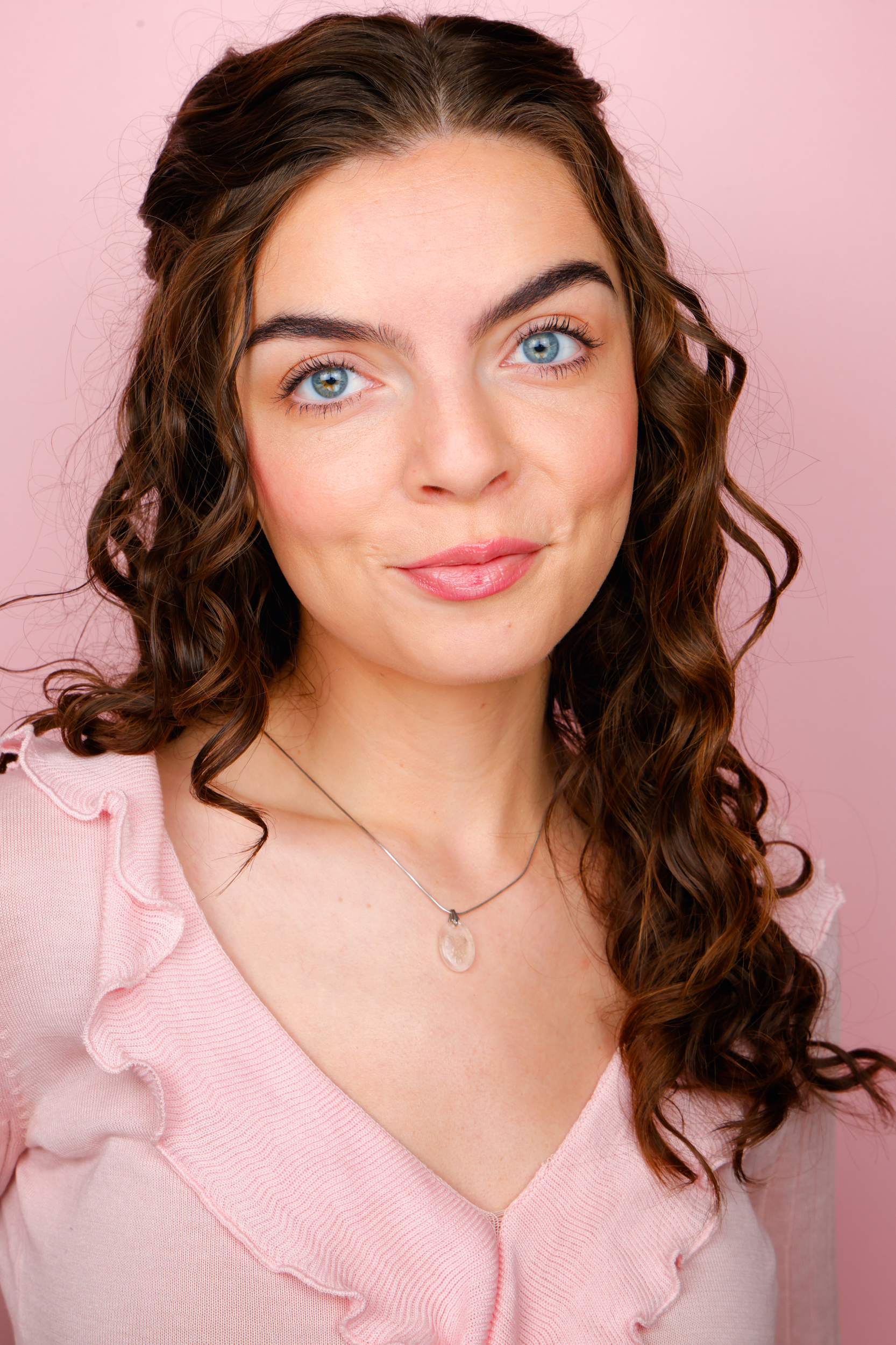 Olivia Twiford Headshot 4 .png