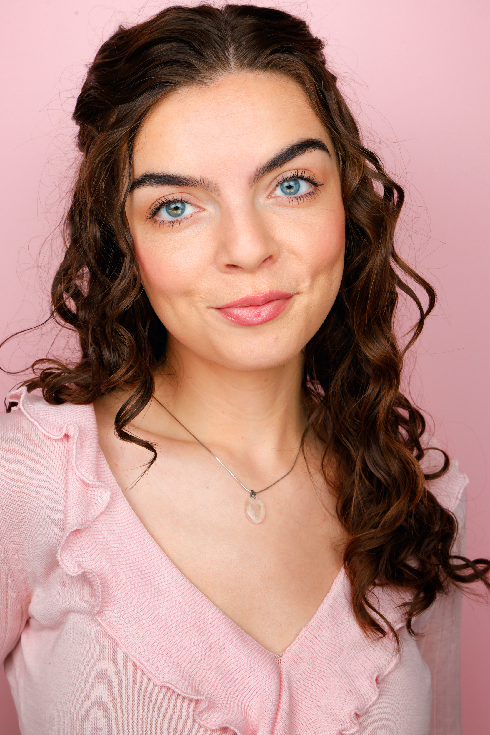 Olivia Twiford Headshot 10.png
