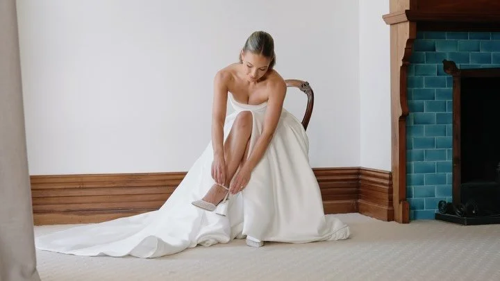 A dream day. Take a glimpse into Madi & Tyler’s black-tie wedding 🥂🤍
Barunah Plains was the backdrop for their elegant garden ceremony and cocktail hour by the pool. 
In the evening, their reception took place in a beautifully stylised