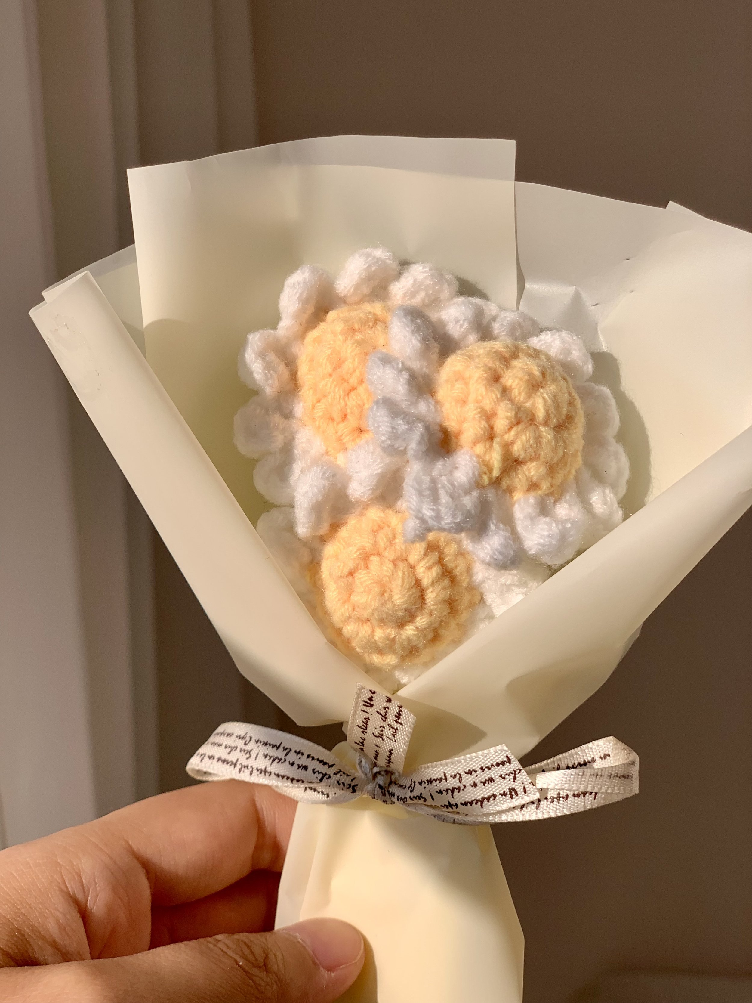 Crochet Smiley Daisy Bouquet
