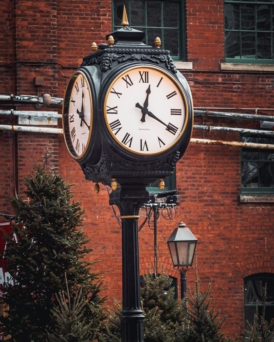 A reminder that time is precious, make the most of every minute.

#architecturephotography
#clocktower
#urban
#history
#photography
#photooftheday
#ontario
#outdoors
#canada
#toronto