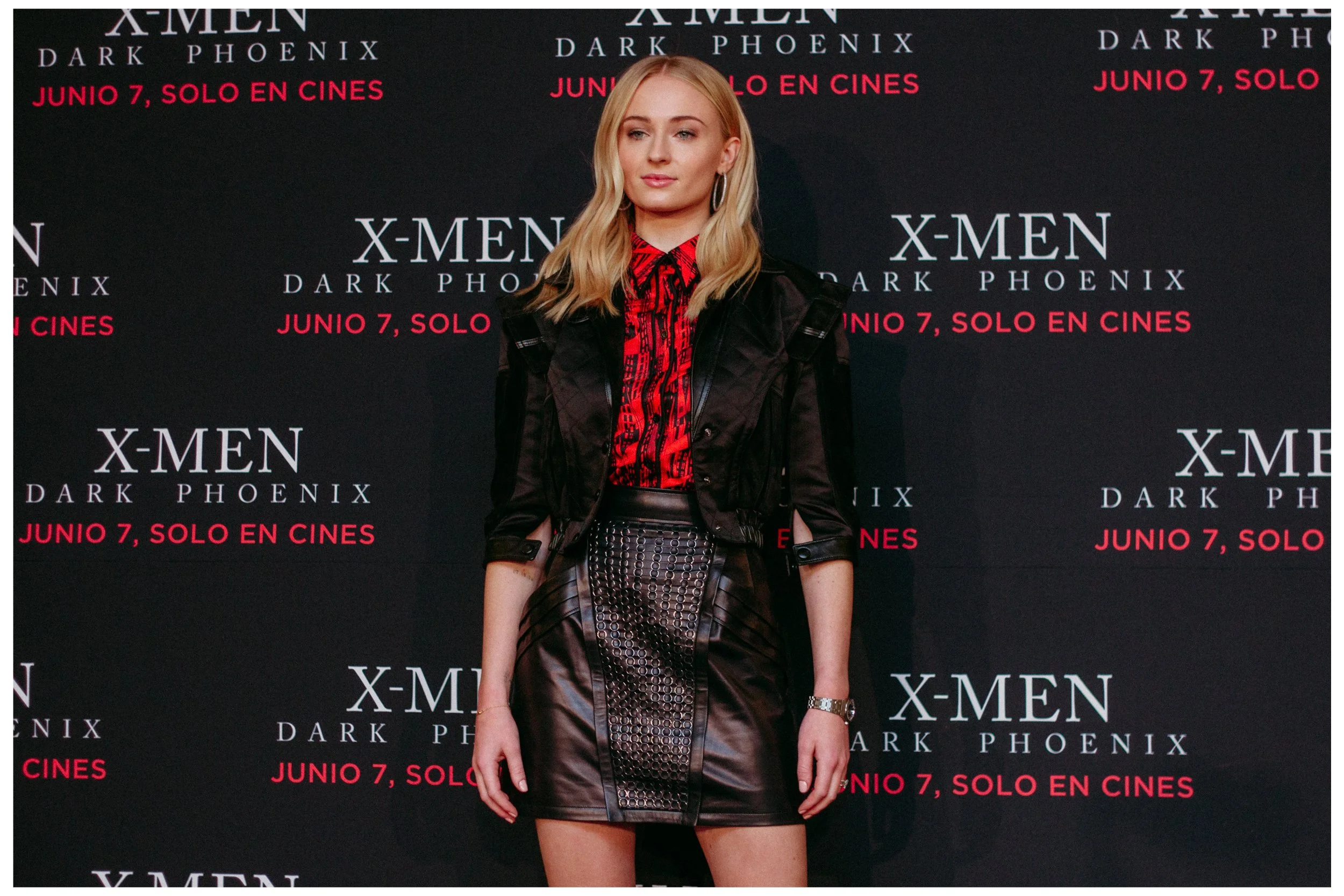 Dark Phoenix02.jpg