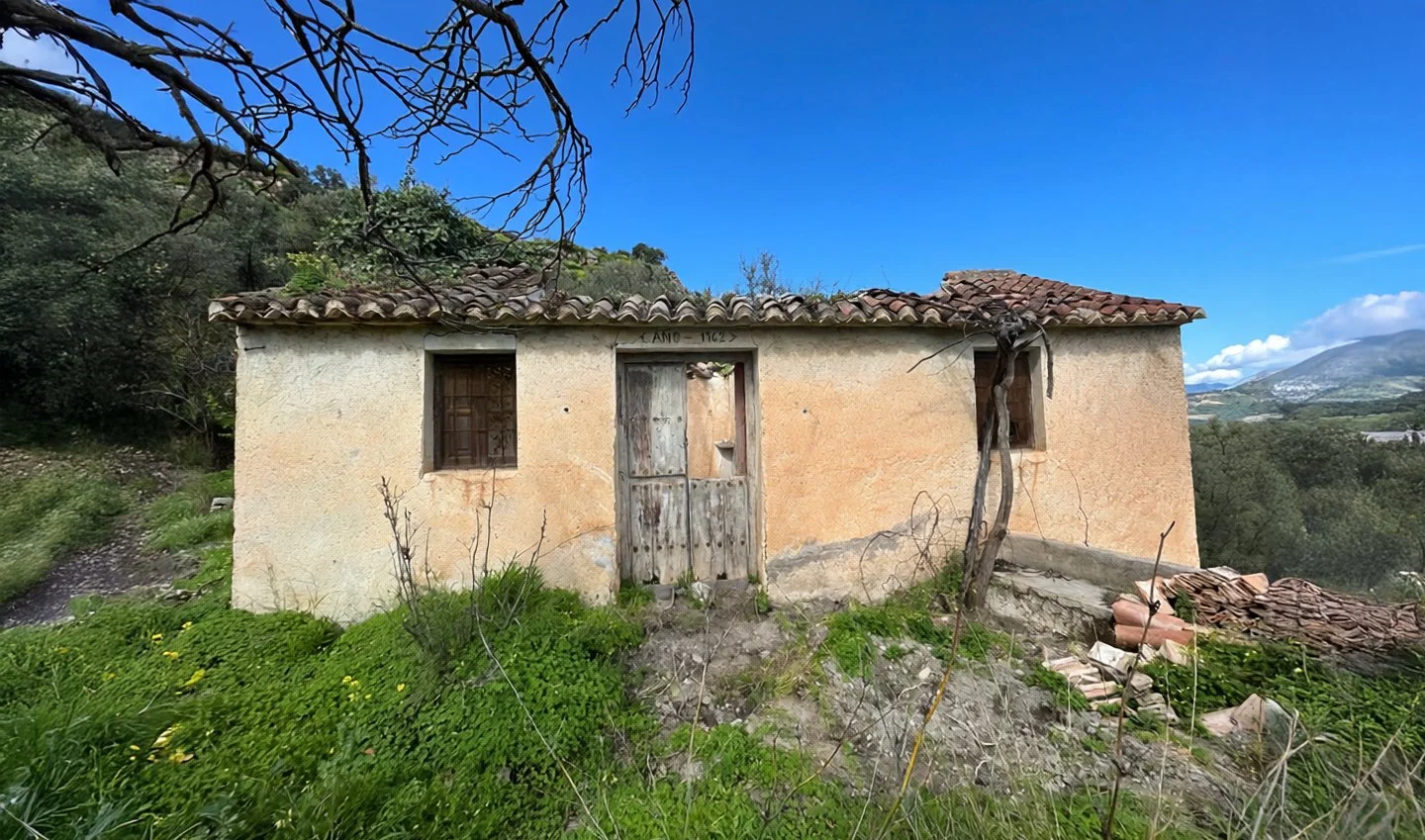 Cortijo Paredes_front view.jpg