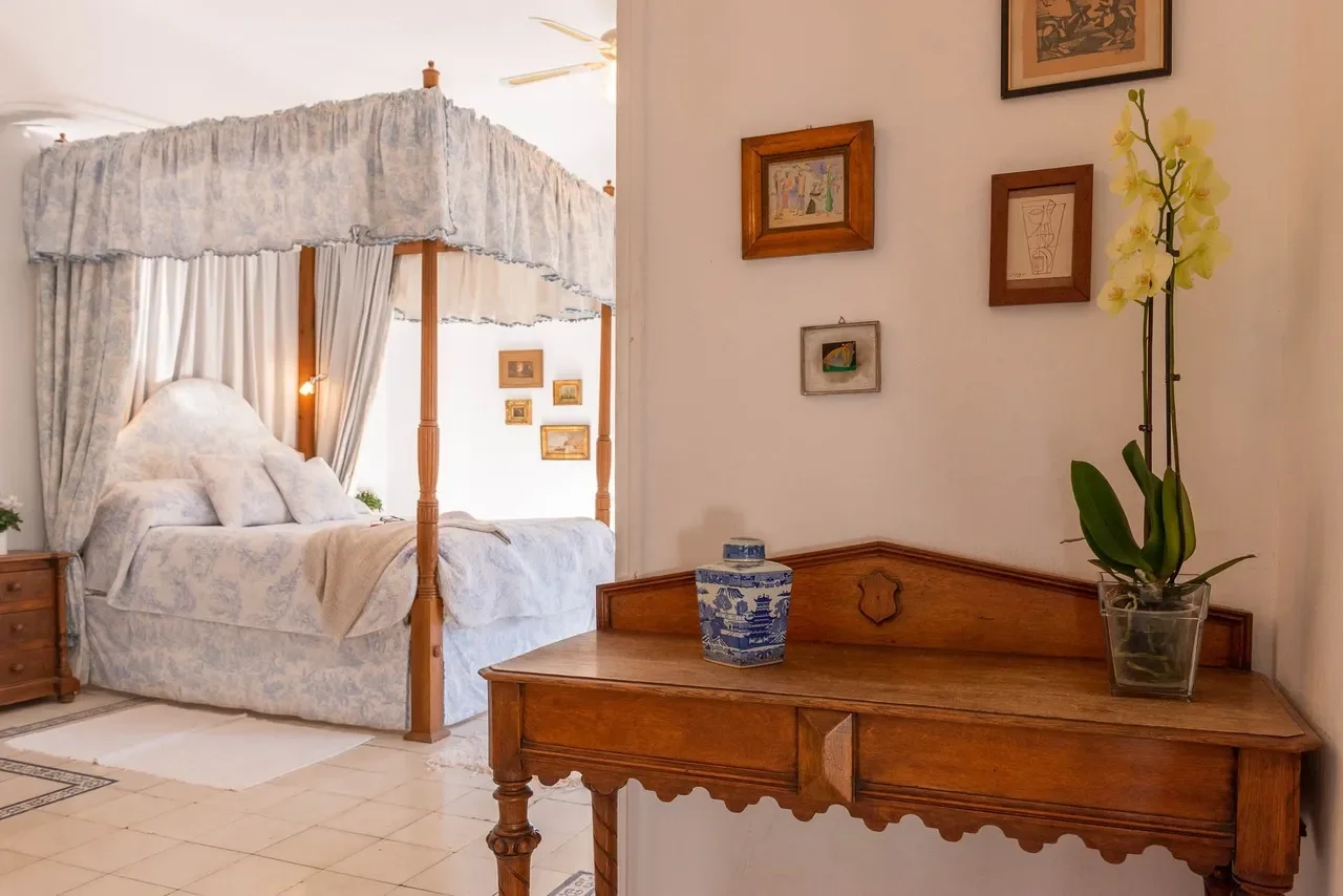 Bedroom 01.webp