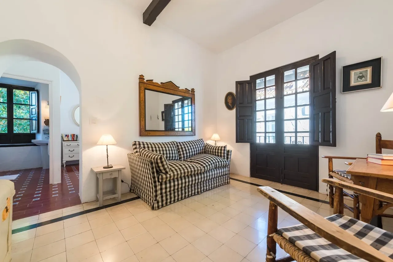 bedroom 06.webp
