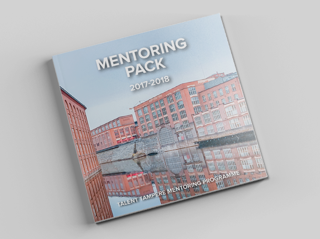 Mentoring Pack -lehti harmaalla taustalla