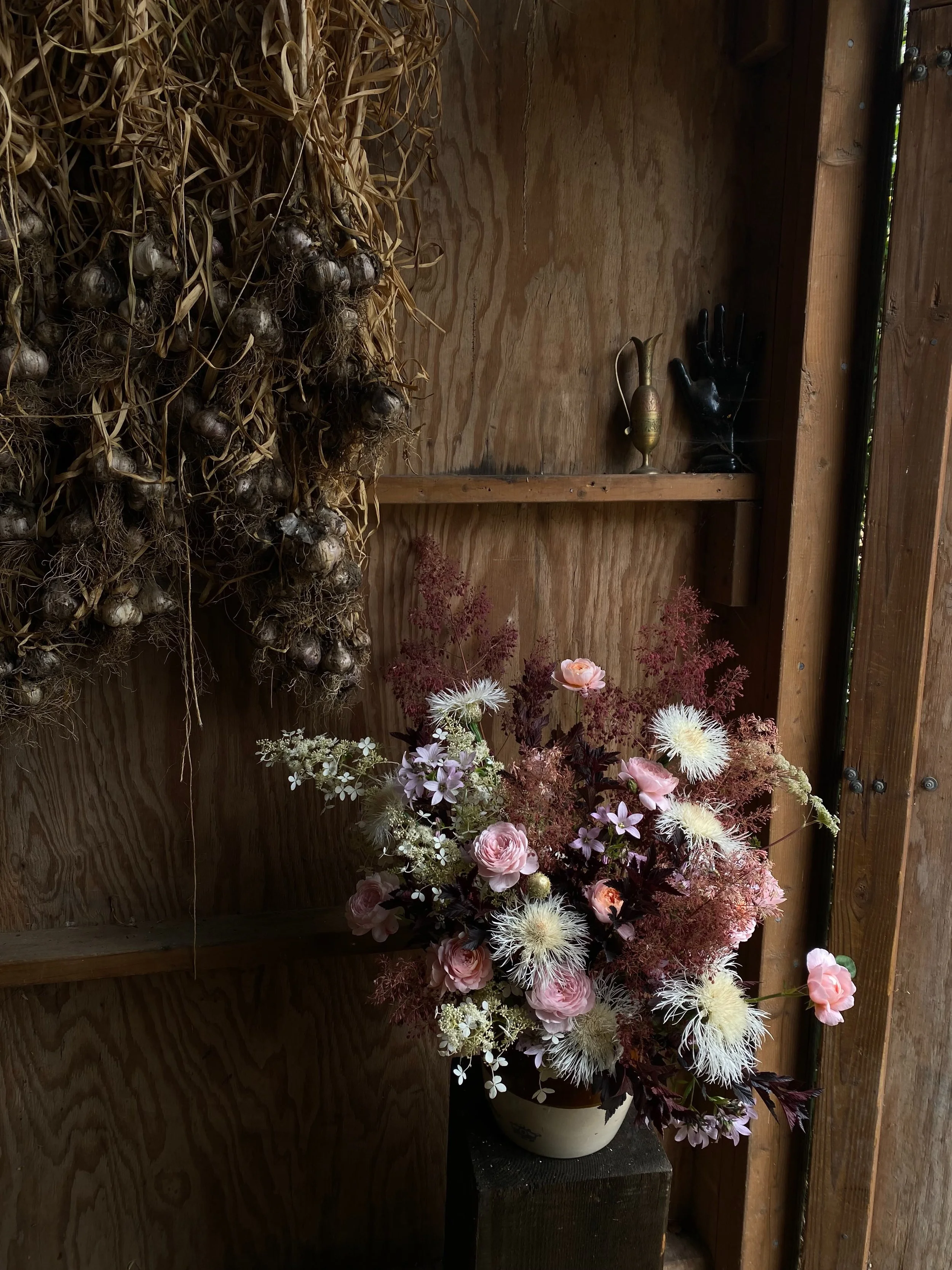Let&rsquo;s be honest - flowers come from the earth. They are rarely perfectly straight, clean, or without flaws. 

Real field grown, seasonal flowers from small farms are a little rough around the edges. And that&rsquo;s GOOD.

There is a FALSE capi