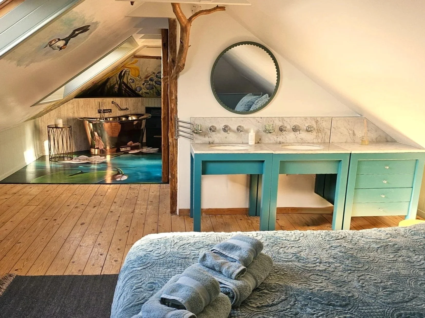 Sea View House Harris.  Dog friendly luxury 2 bed Harris holiday cottage, spectacular sea views. Close to beaches of Luskentyre, Scarista, Northton and Hushinish, boats to St.Kilda, Beaches, Harris brewery and Harris distillery. 