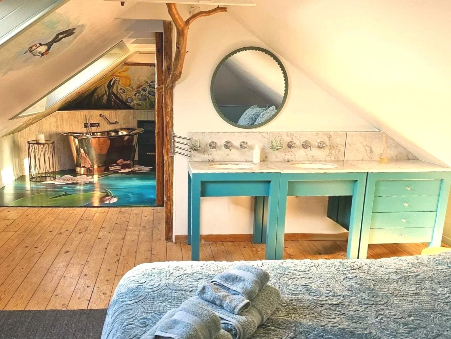 Sea View House Harris.  Dog friendly luxury 2 bed Harris holiday cottage, spectacular sea views. Close to beaches of Luskentyre, Scarista, Northton and Hushinish, boats to St.Kilda, Beaches, Harris brewery and Harris distillery. 