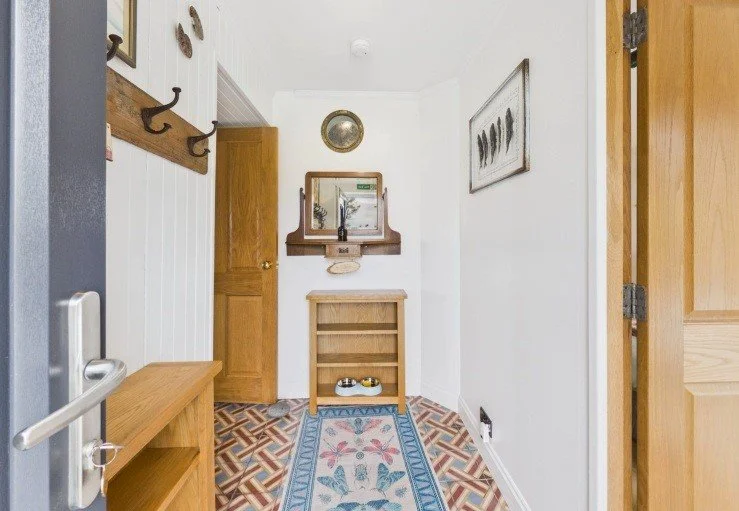 Sea View House Harris.  Dog friendly luxury 2 bed Harris holiday cottage, spectacular sea views. Close to beaches of Luskentyre, Scarista, Northton and Hushinish, boats to St.Kilda, Beaches, Harris brewery and Harris distillery. 
