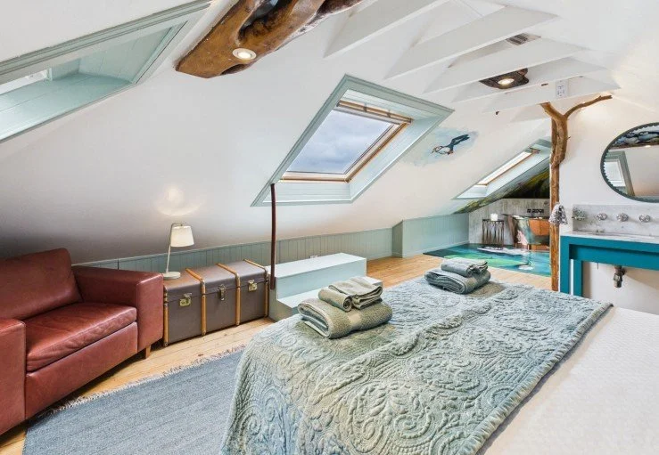 Sea View House Harris.  Dog friendly luxury 2 bed Harris holiday cottage, spectacular sea views. Close to beaches of Luskentyre, Scarista, Northton and Hushinish, boats to St.Kilda, Beaches, Harris brewery and Harris distillery. 