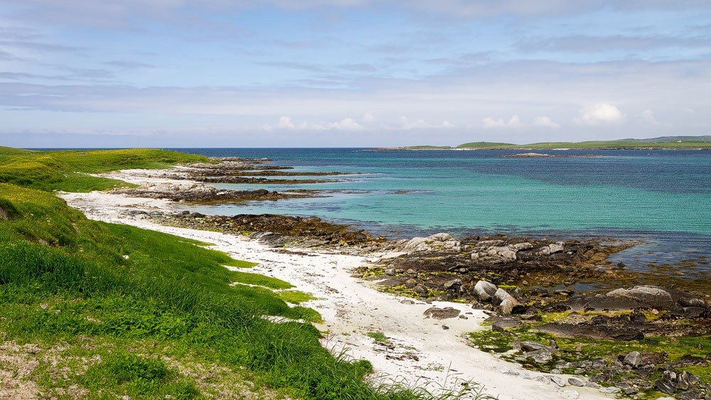 Sea View House Harris.  Dog friendly luxury 2 bed Harris holiday cottage, spectacular sea views. Close to beaches of Luskentyre, Scarista, Northton and Hushinish, boats to St.Kilda, Beaches, Harris brewery and Harris distillery. Sauna and William Hol