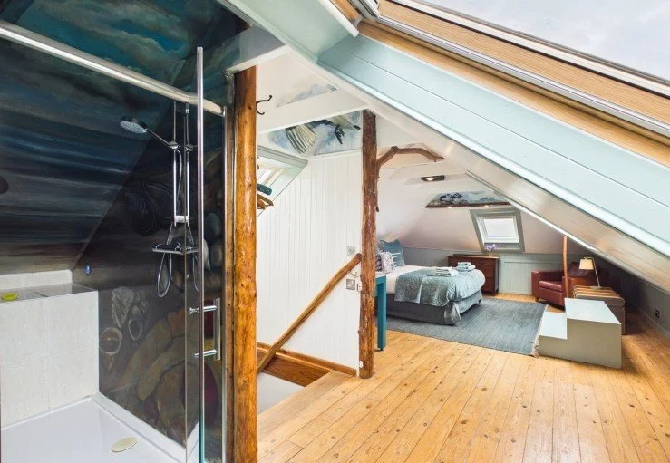Sea View House Harris.  Dog friendly luxury 2 bed Harris holiday cottage, spectacular sea views. Close to beaches of Luskentyre, Scarista, Northton and Hushinish, boats to St.Kilda, Beaches, Harris brewery and Harris distillery. 