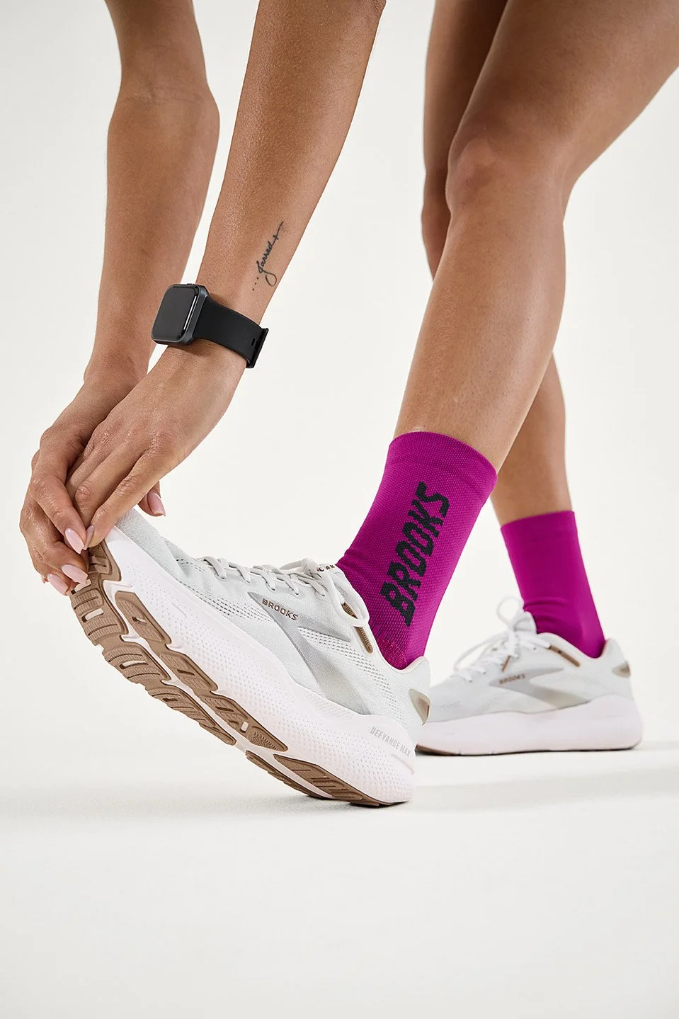 SPG26_Brooks_Asics_Production_Brooks_74085_078_web@0.75x.jpg