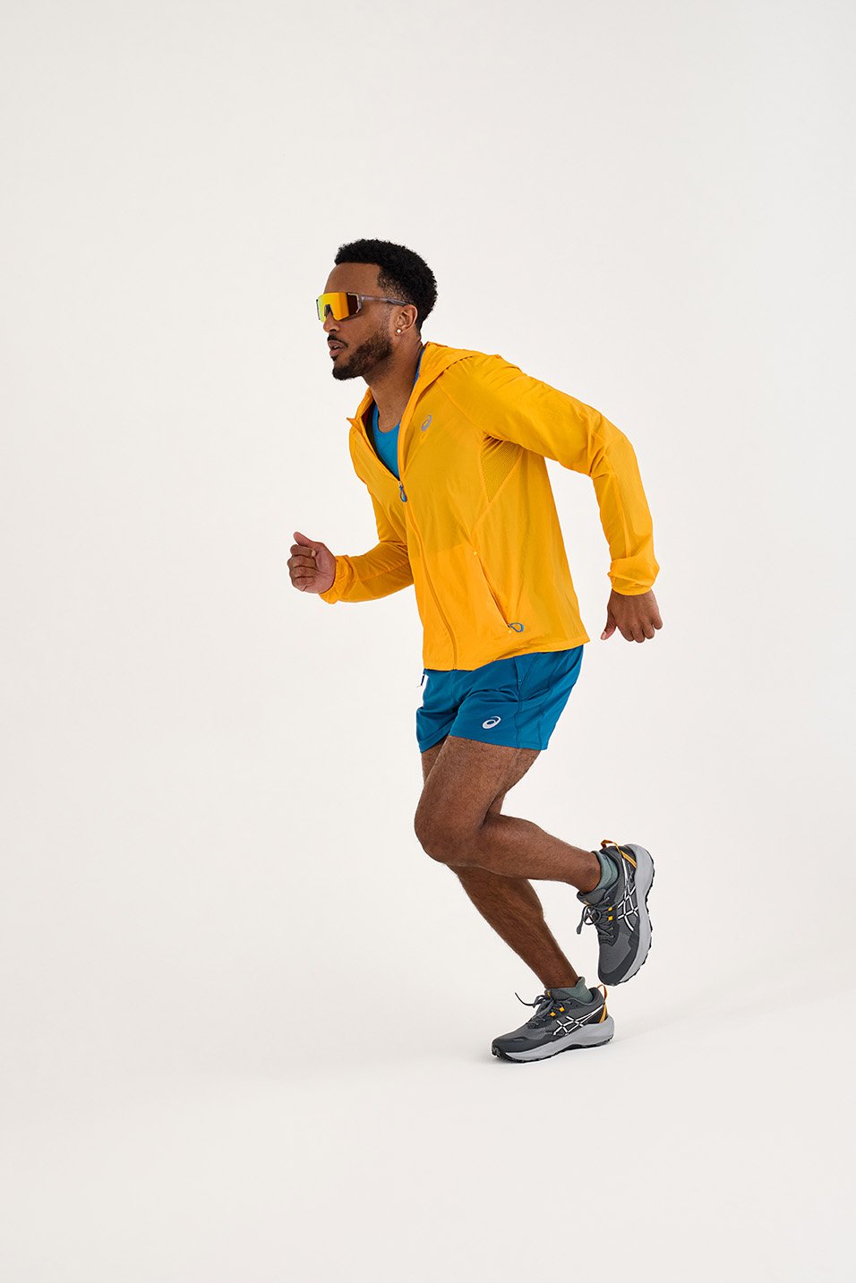 SPG26_Brooks_Asics_Production_Asics_74939_120_highres@0.75x.jpg