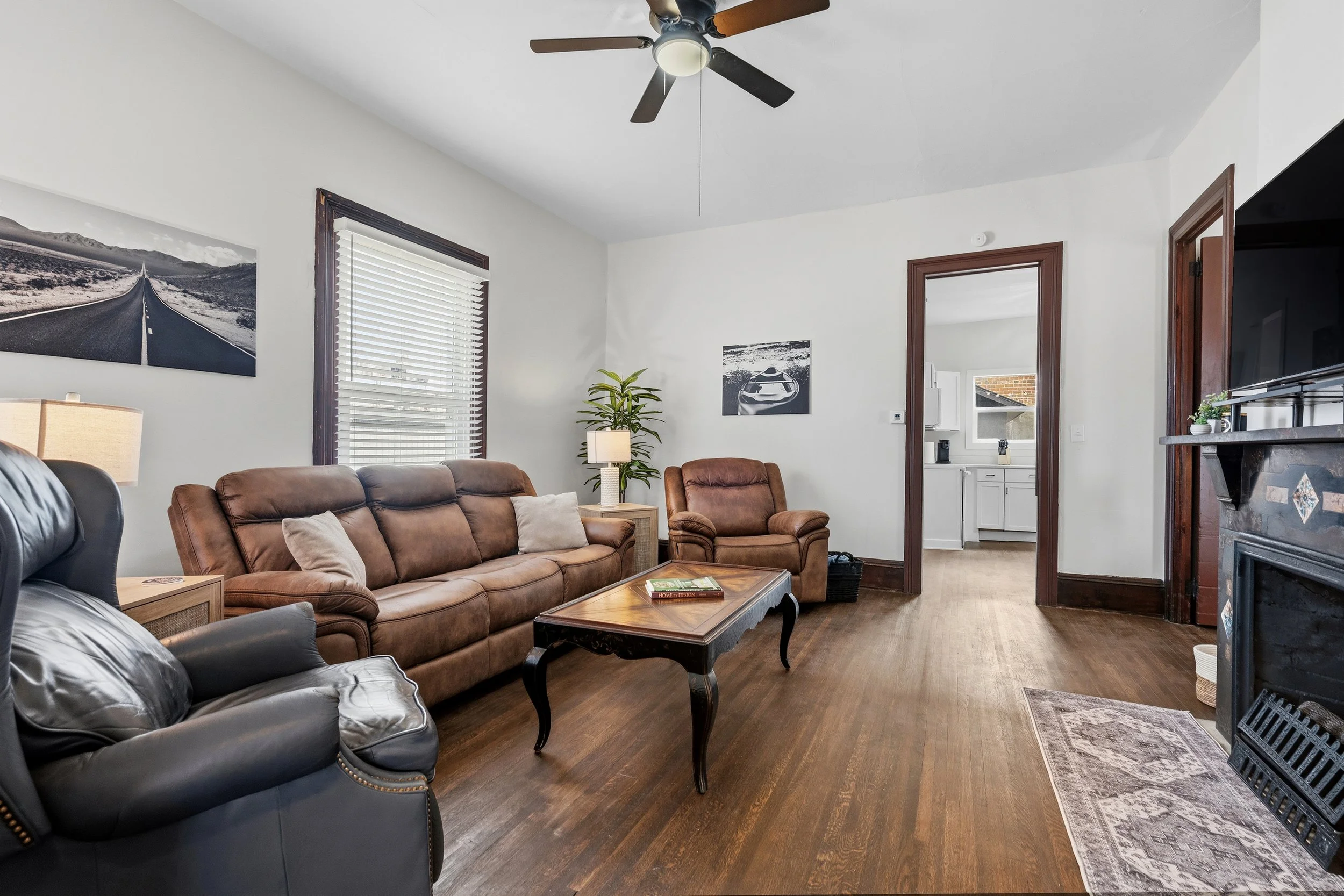 217 s meridian _014.jpg