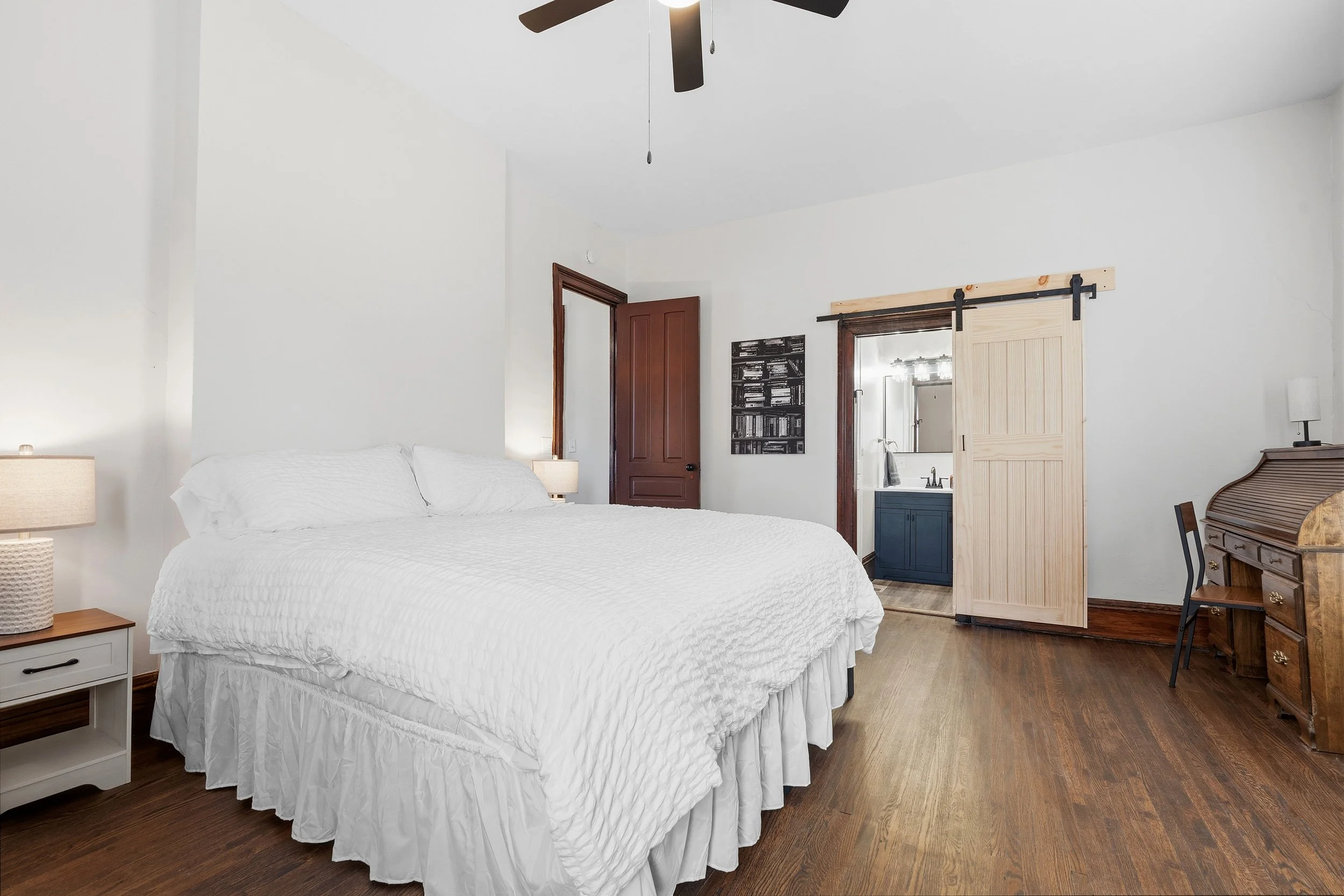 217 s meridian _008.jpg