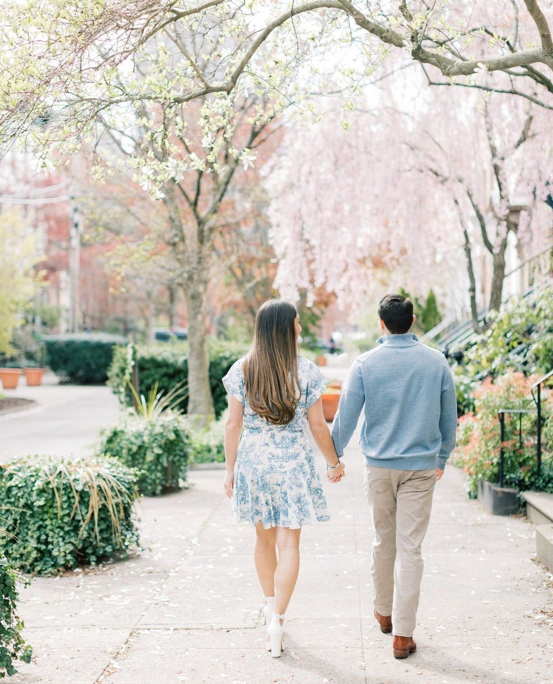 sunny spring mornings in new haven are my favorite 🌸⁠
⁠
⁠
⁠
⁠
⁠
⁠
⁠
⁠
New Haven engagement session | New Haven photographer | connecticut film photographer | Connecticut wedding photographer | Joanna Fisher photography | New England wedding photogra