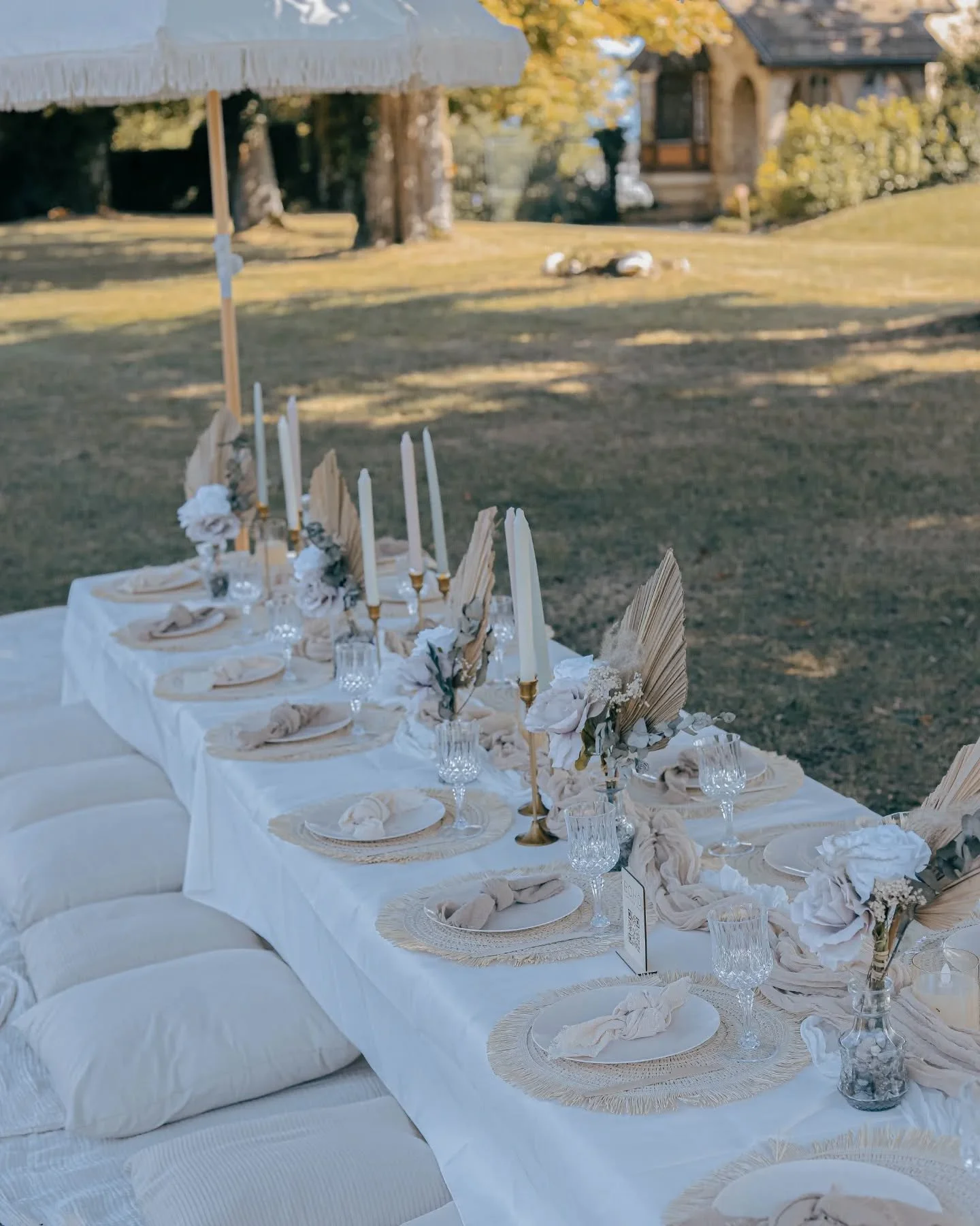 M + L 👰🏾🤵🏾&zwj;♂️
Wedding luxury picnic 😍
Nous installons ces pique-niques de luxe en int&eacute;rieur comme en ext&eacute;rieur pour tous vos &eacute;v&eacute;nements de vie : anniversaires, baby shower, bachelorette party, b&acirc;ptemes, mari