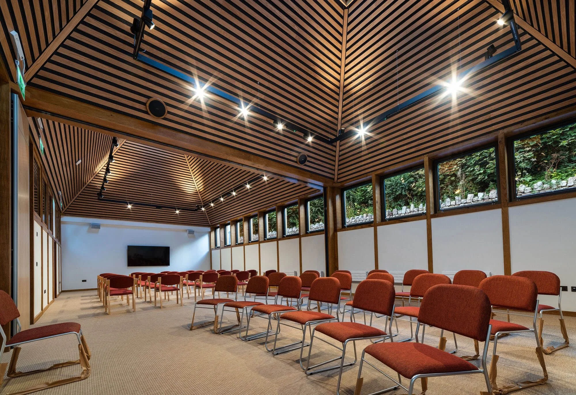 Completed meeting room in ST.Beunos 