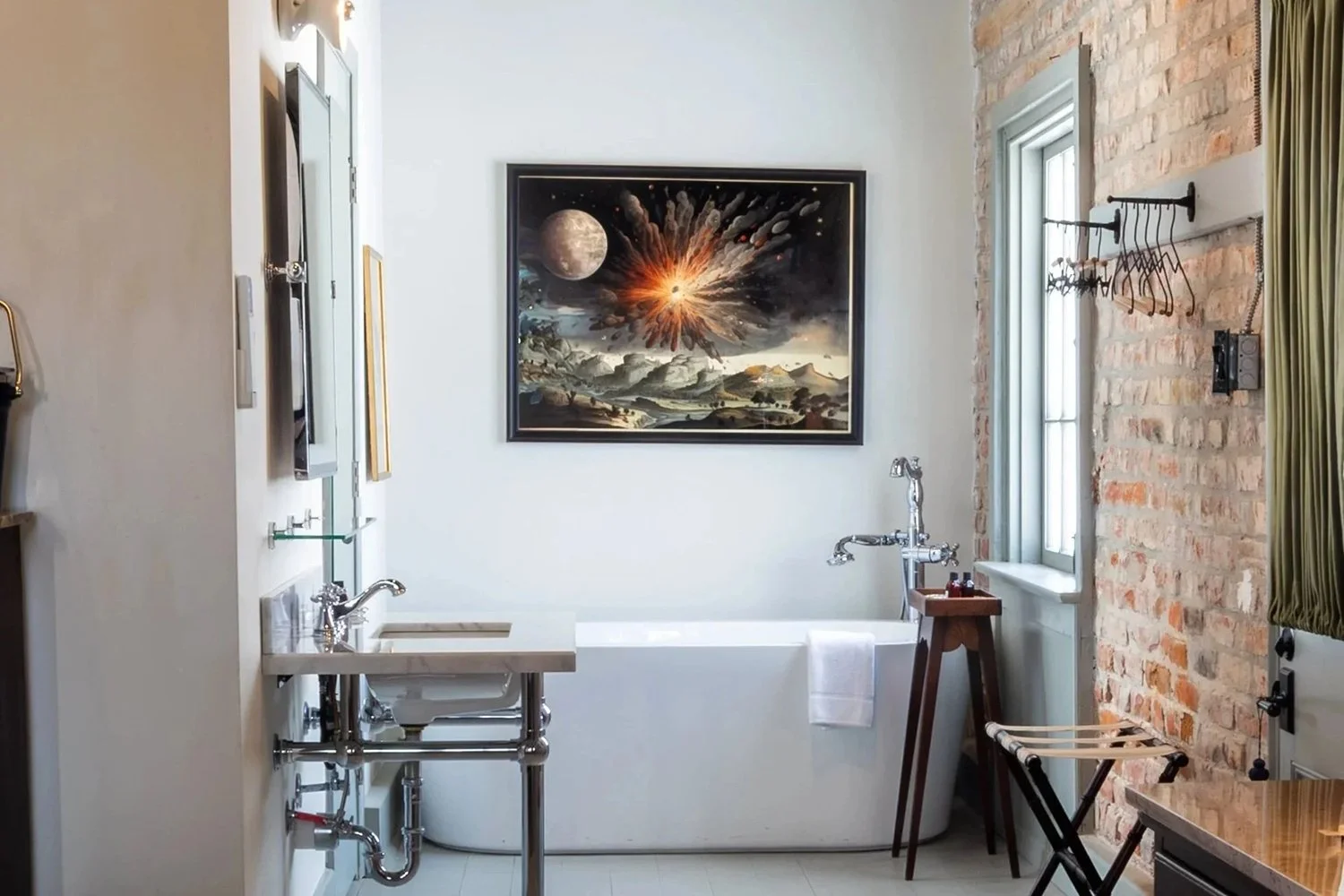 imgi_105_TheCelestine_Courtyard_King_Tub.jpg
